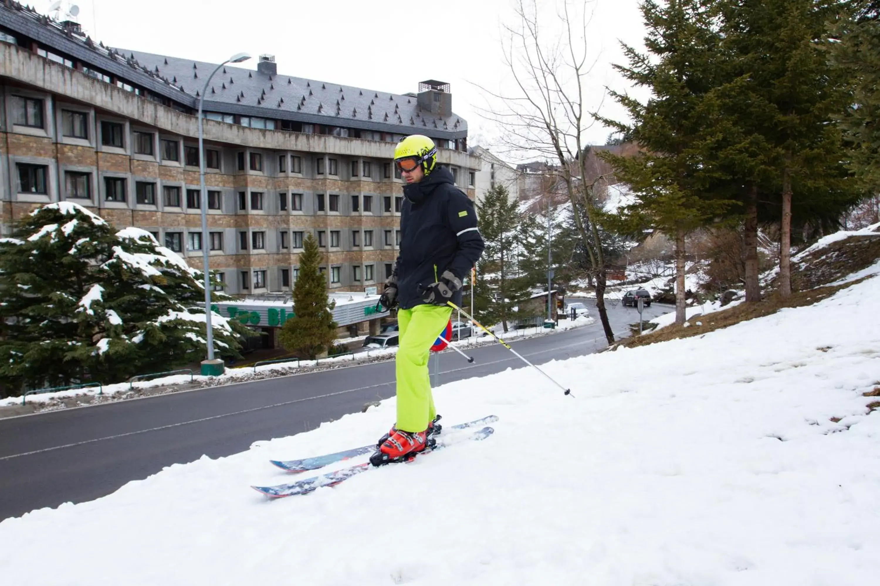 Facade/entrance in Tuc Blanc Facade/entrance in Tuc Blanc