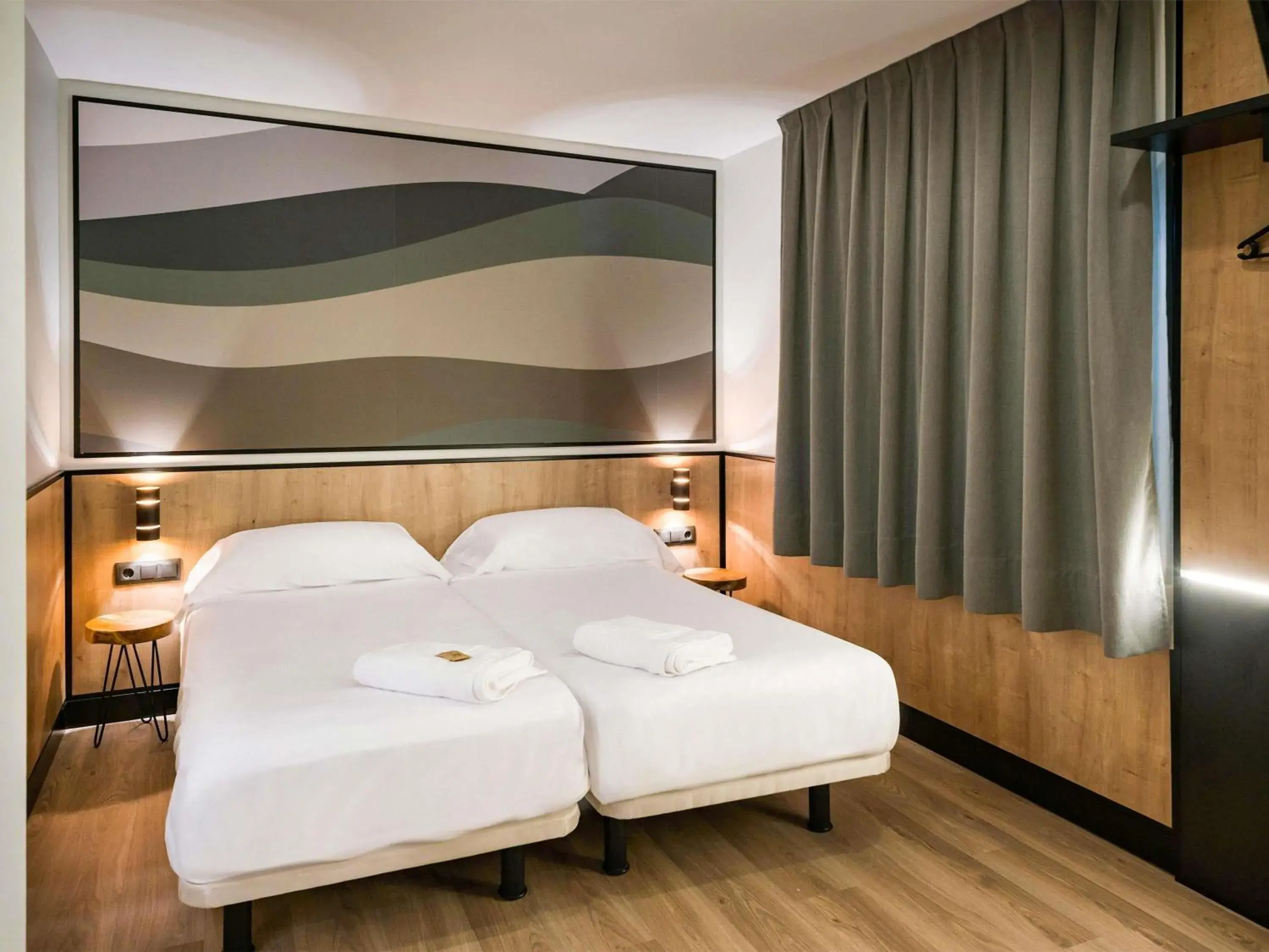 Bedroom, Bed in Ibis Styles Figueres Ronda Bedroom, Bed in Ibis Styles Figueres Ronda