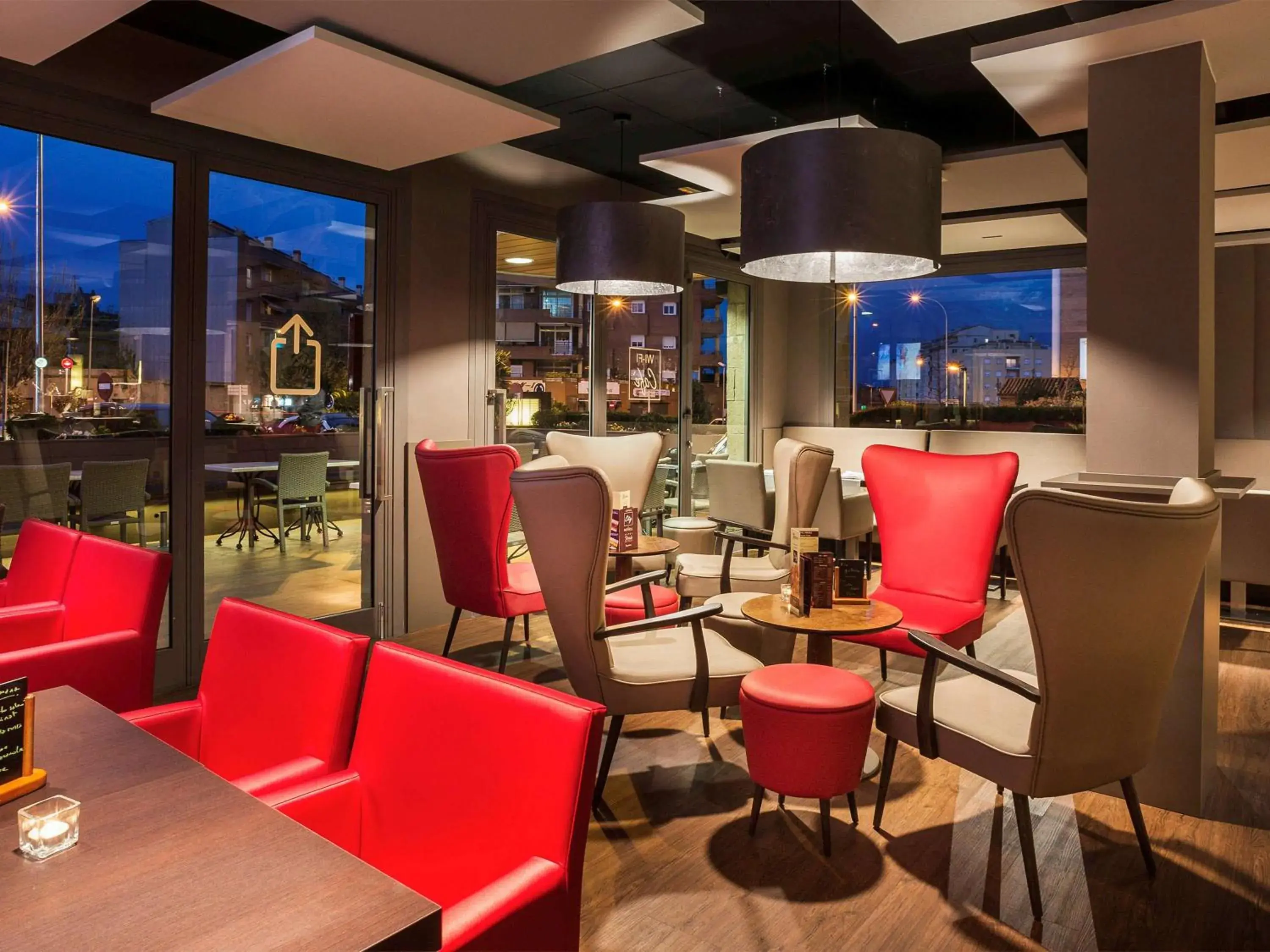 Restaurant/places to eat in Ibis Styles Figueres Ronda Restaurant/places to eat in Ibis Styles Figueres Ronda