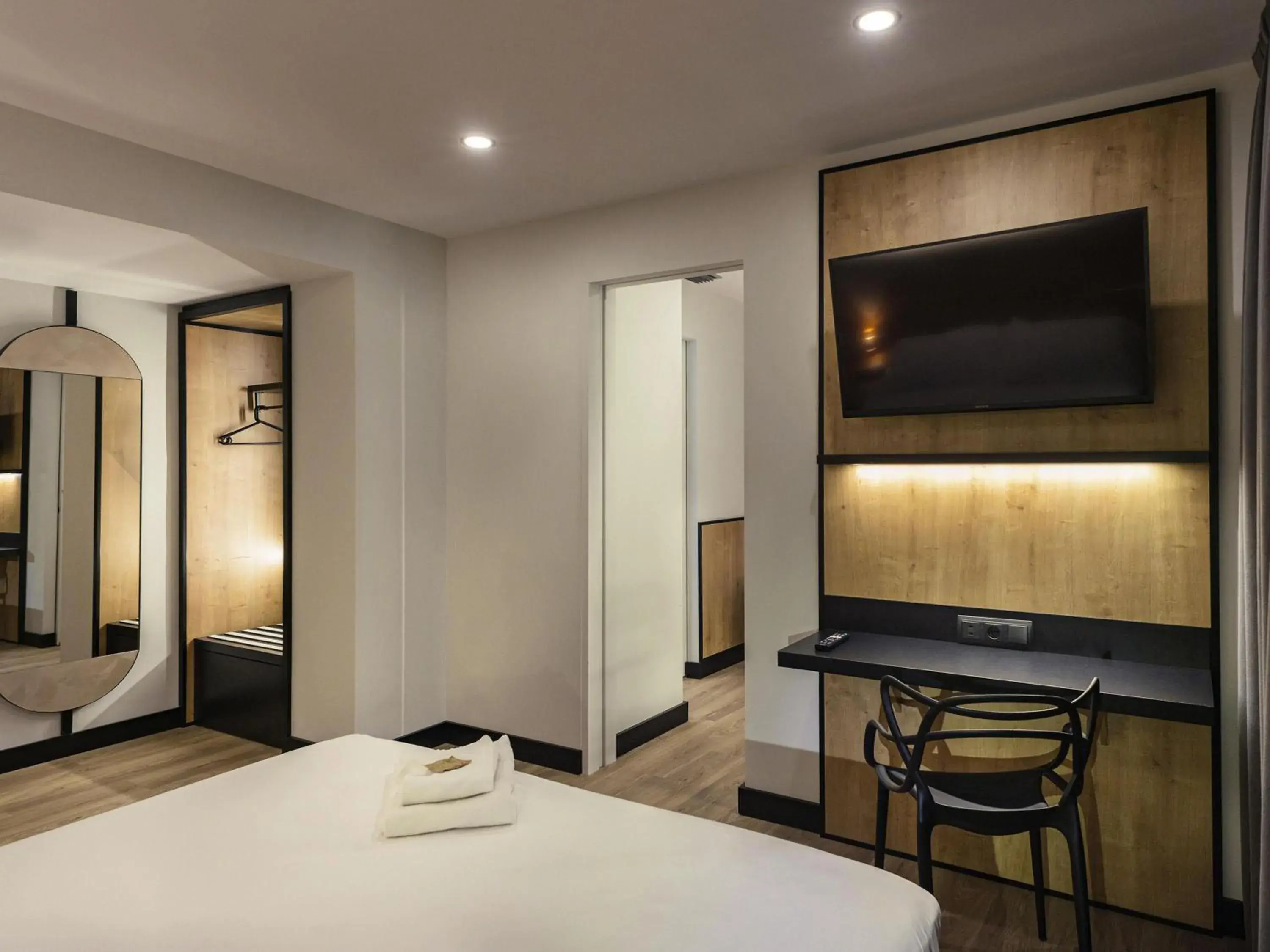 Bedroom, Bed in Ibis Styles Figueres Ronda Bedroom, Bed in Ibis Styles Figueres Ronda