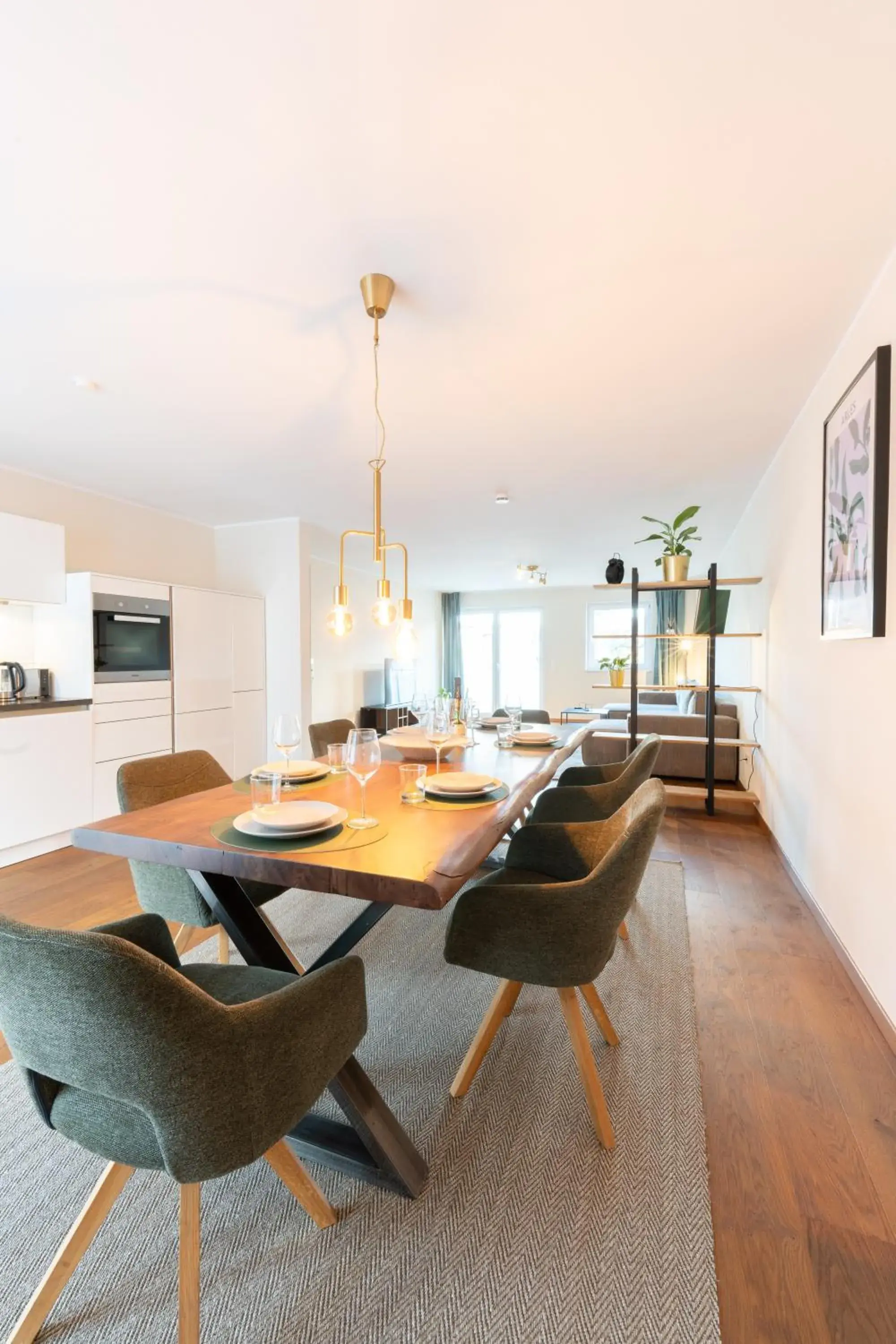 -Zentrale Wohnung-Balkon-Desingerküche- -Zentrale Wohnung-Balkon-Desingerküche-