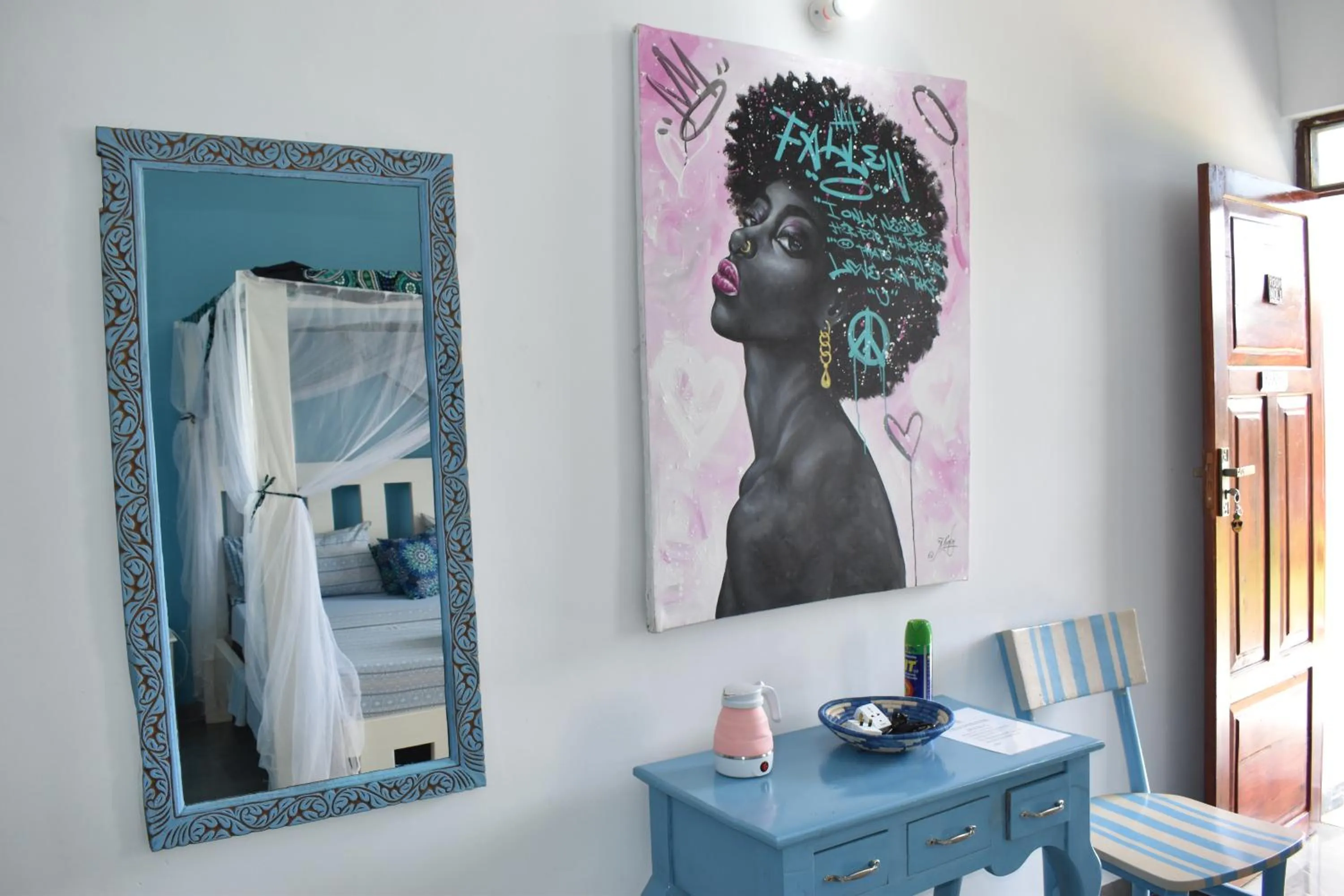 Decorative detail in Pineapple House