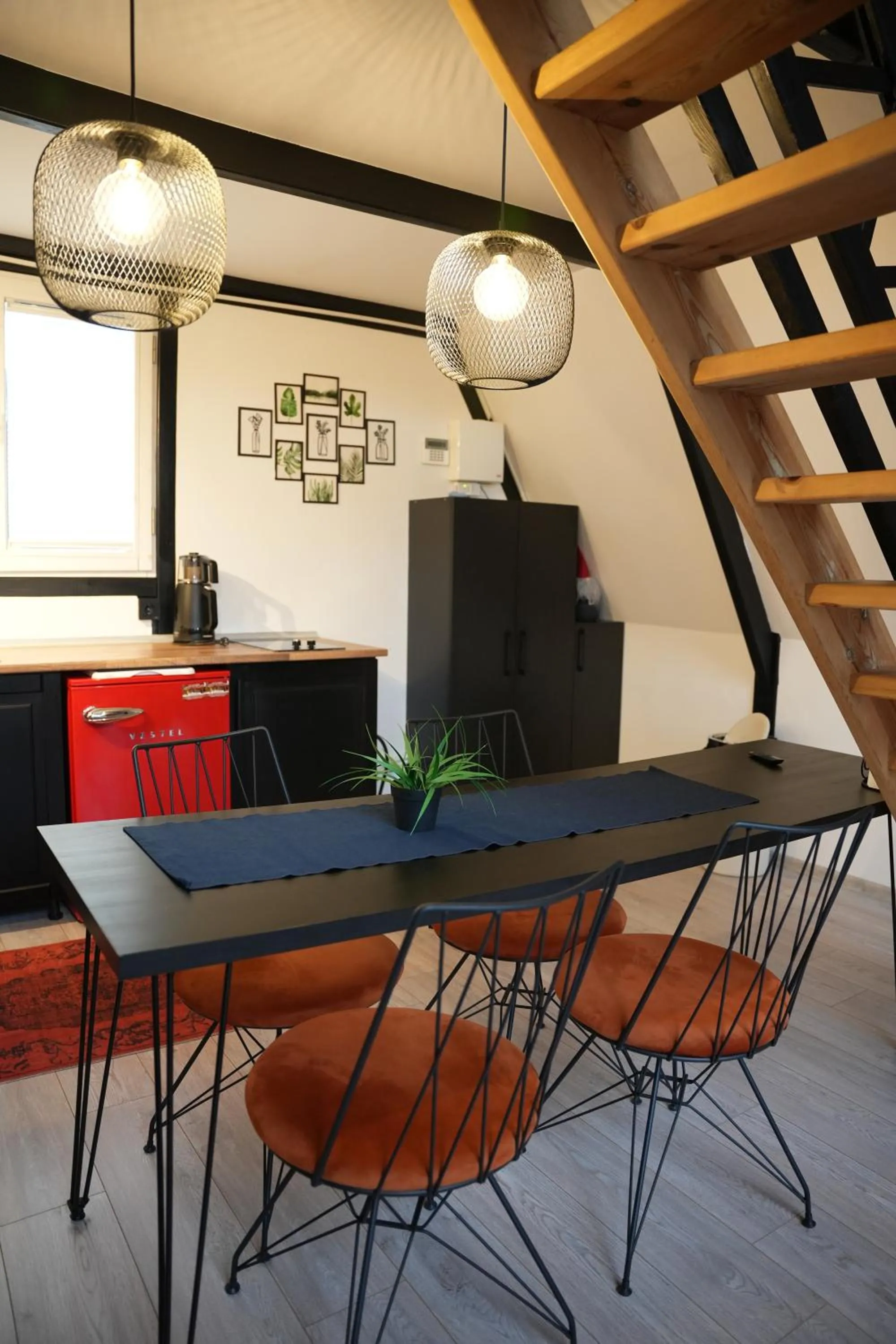Kitchen or kitchenette in Pentalow Cabin