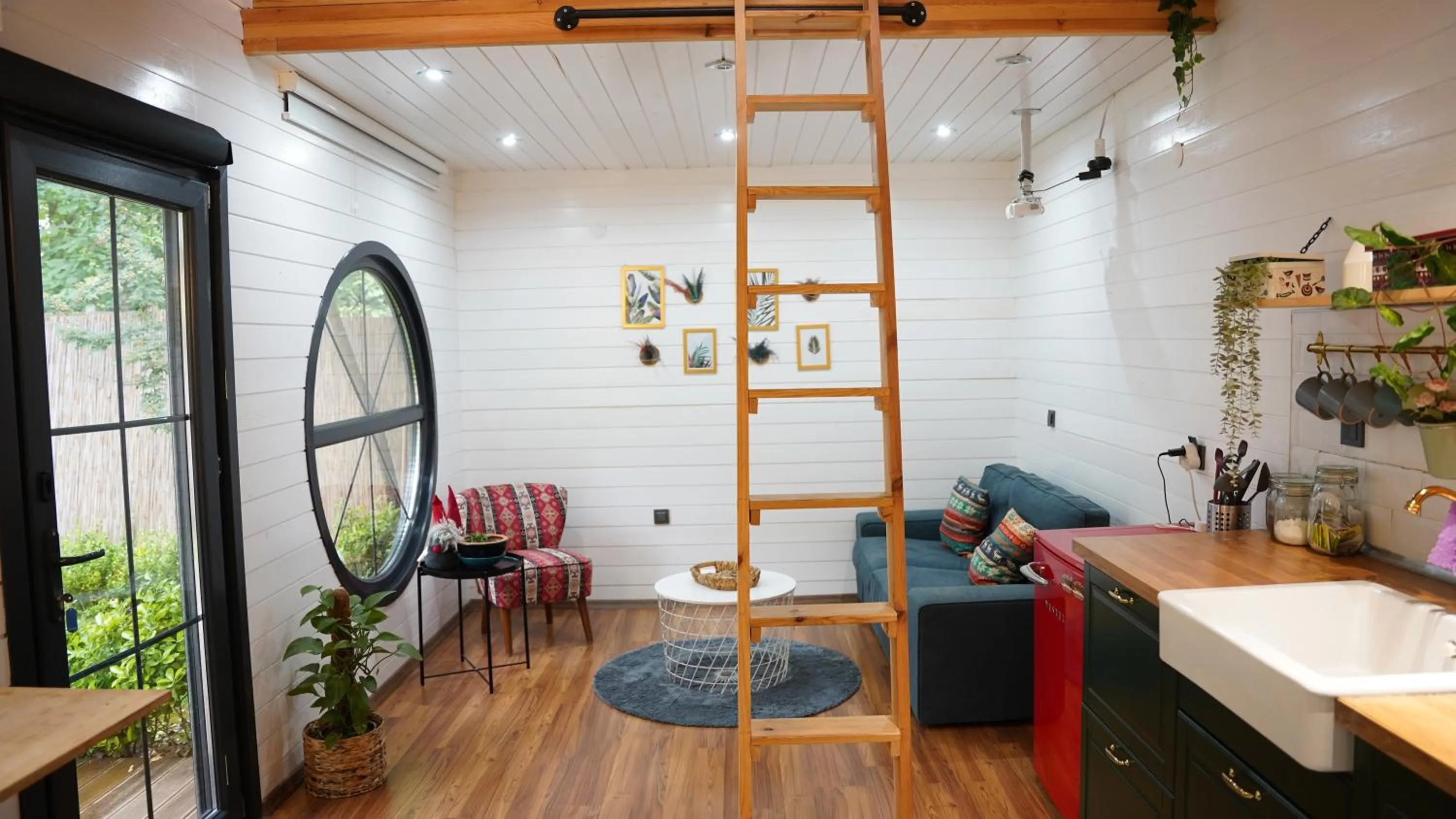 Kitchen or kitchenette in Pentalow Cabin