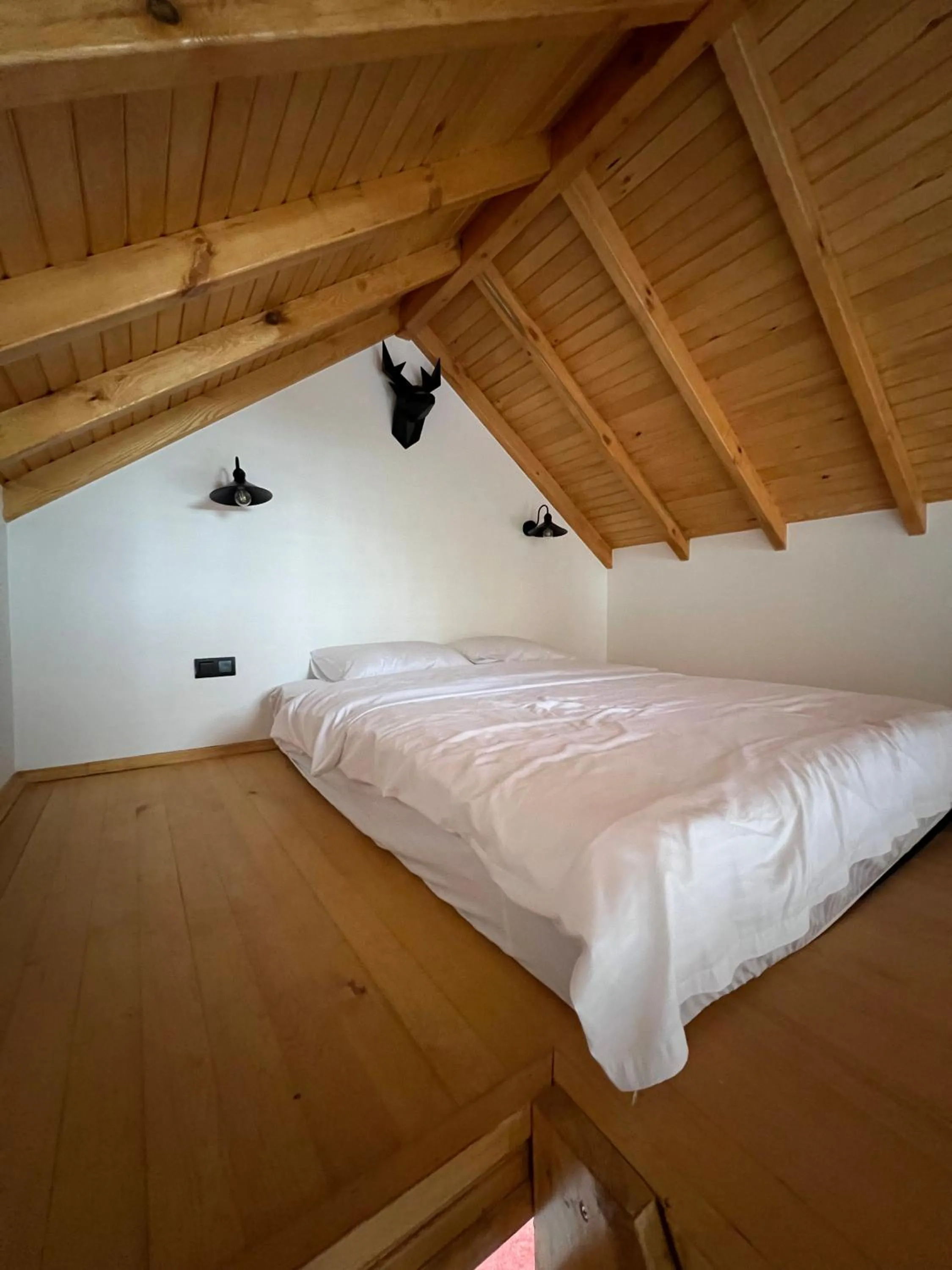 Bed in Pentalow Cabin