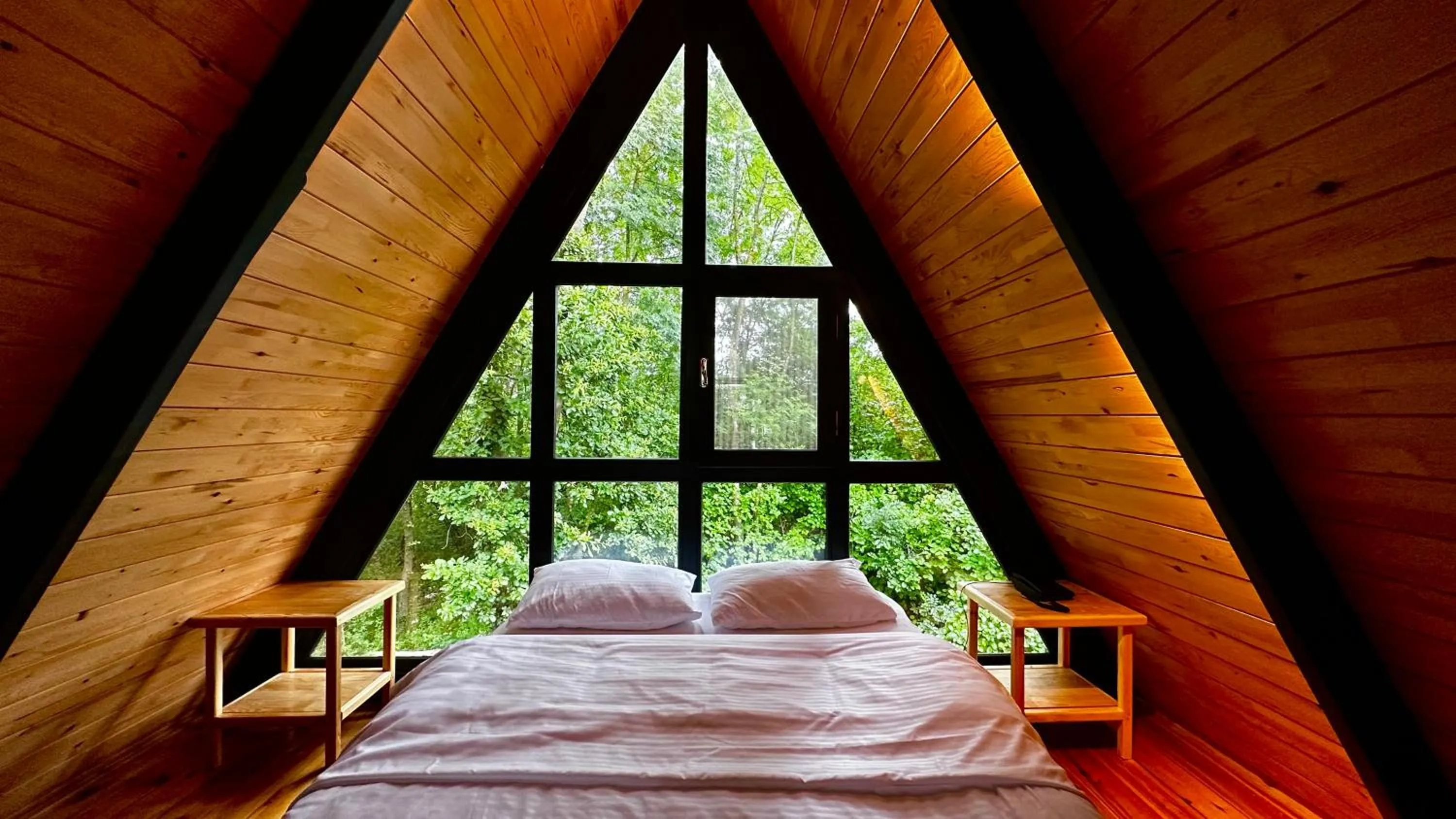 Bed in Pentalow Cabin