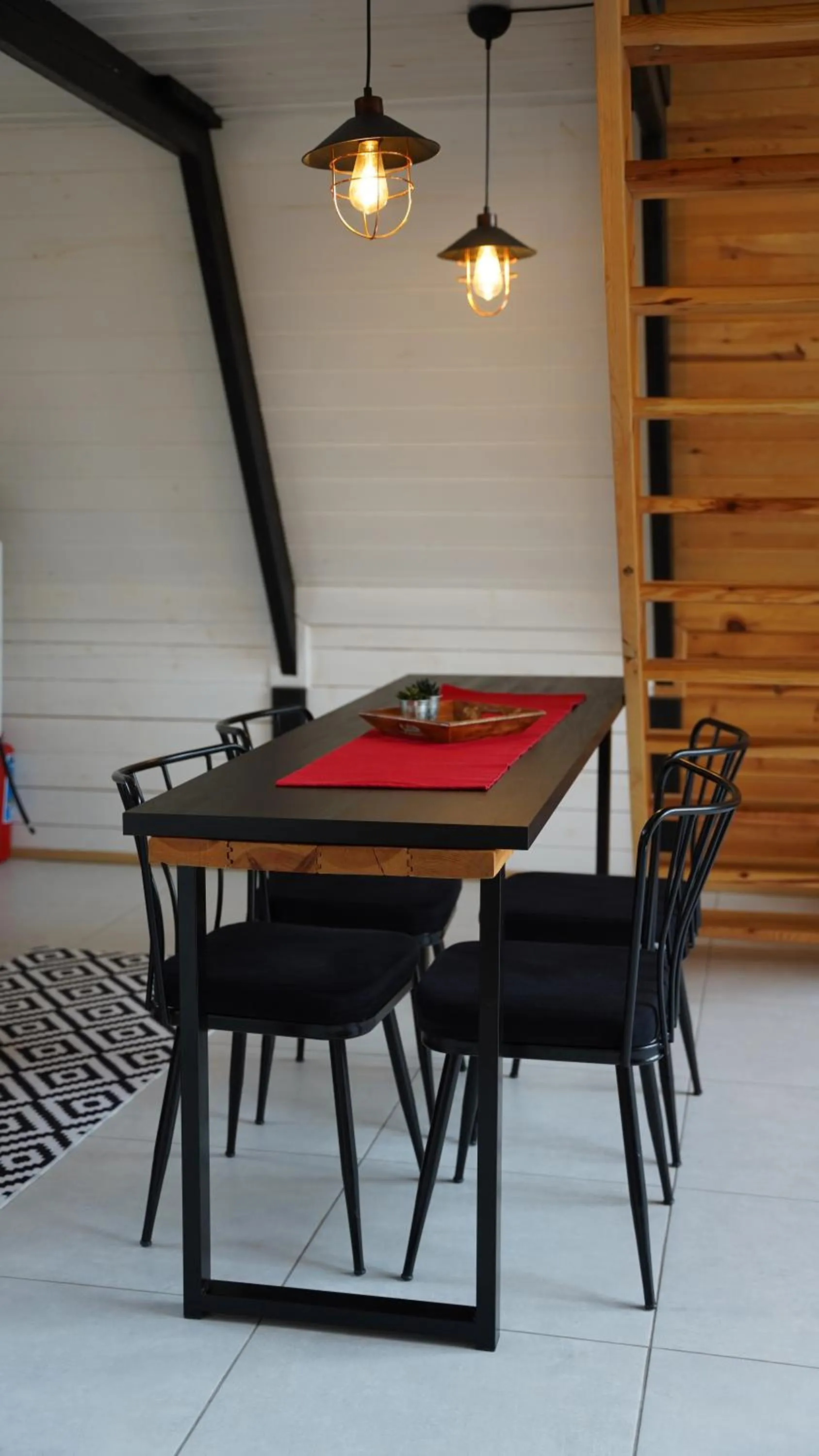 Dining area in Pentalow Cabin