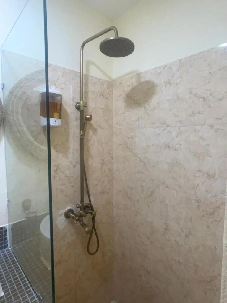 Shower in Studio 27 Colonial, Centro Histórico