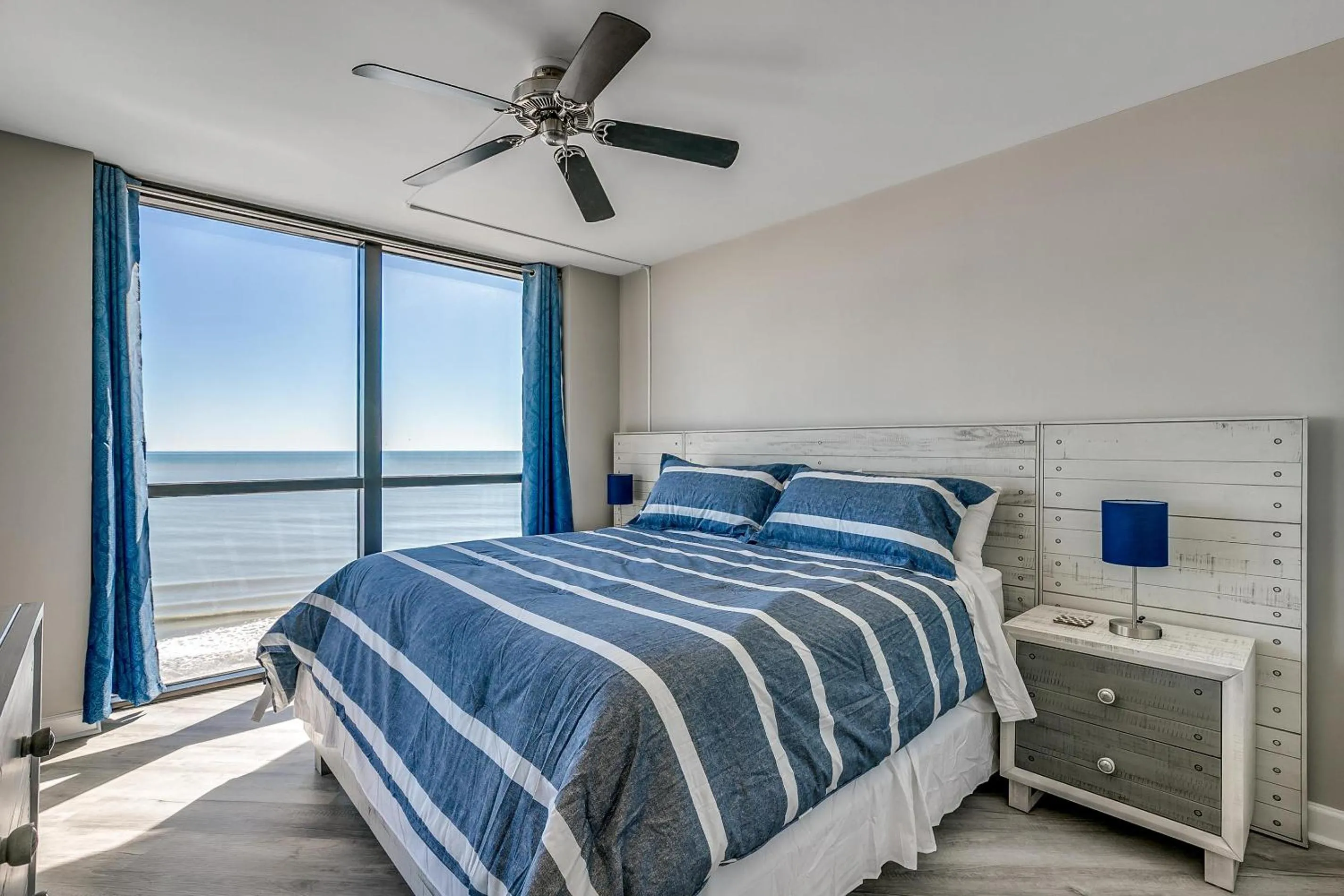 Bed in Caribbean Resort -803