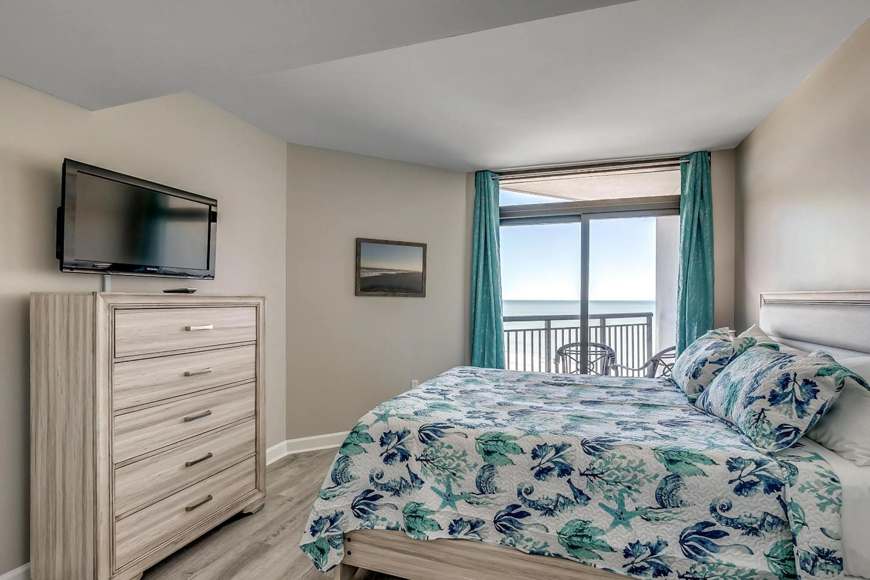 Bed in Caribbean Resort -803