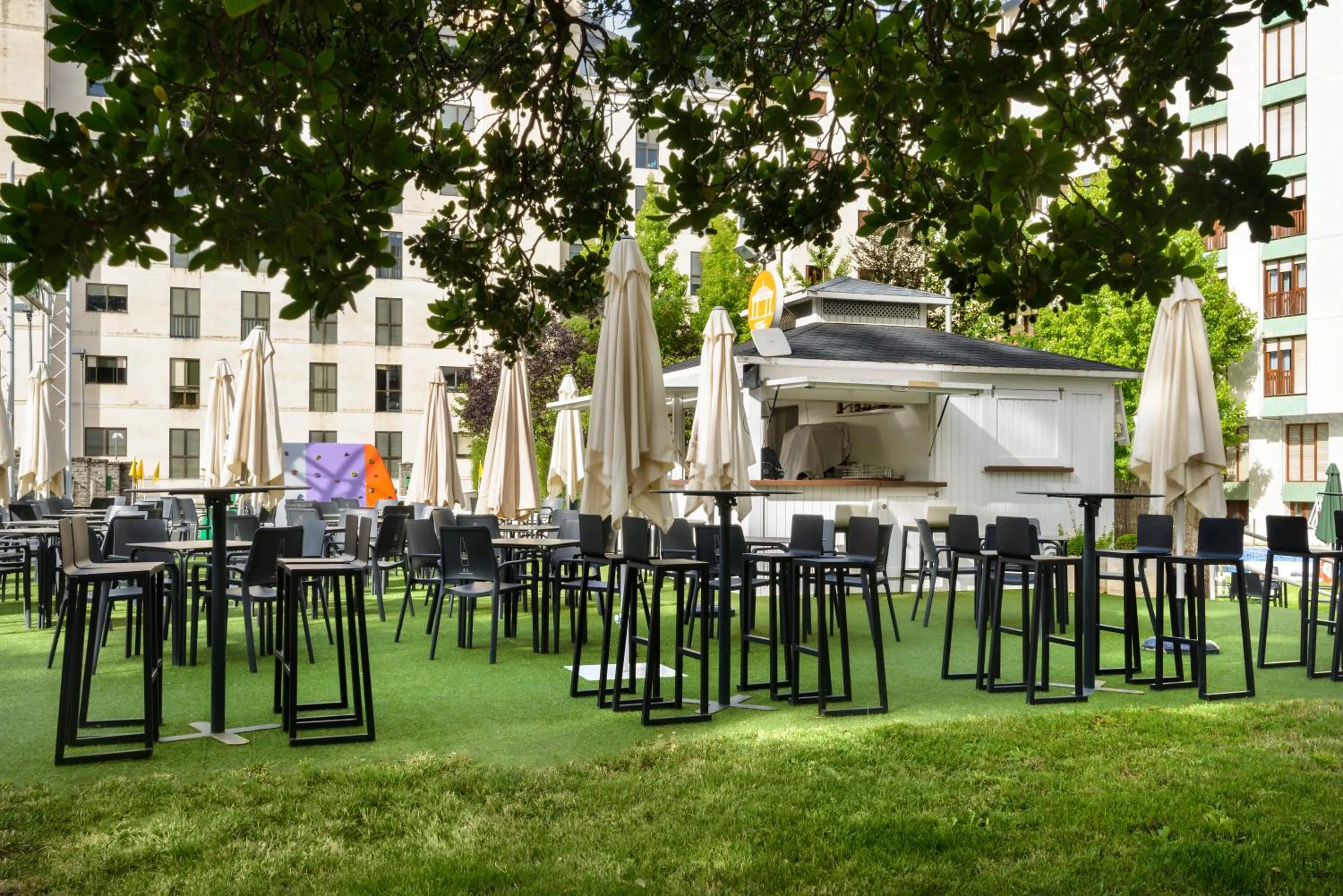 Garden in Gran Hotel de Jaca