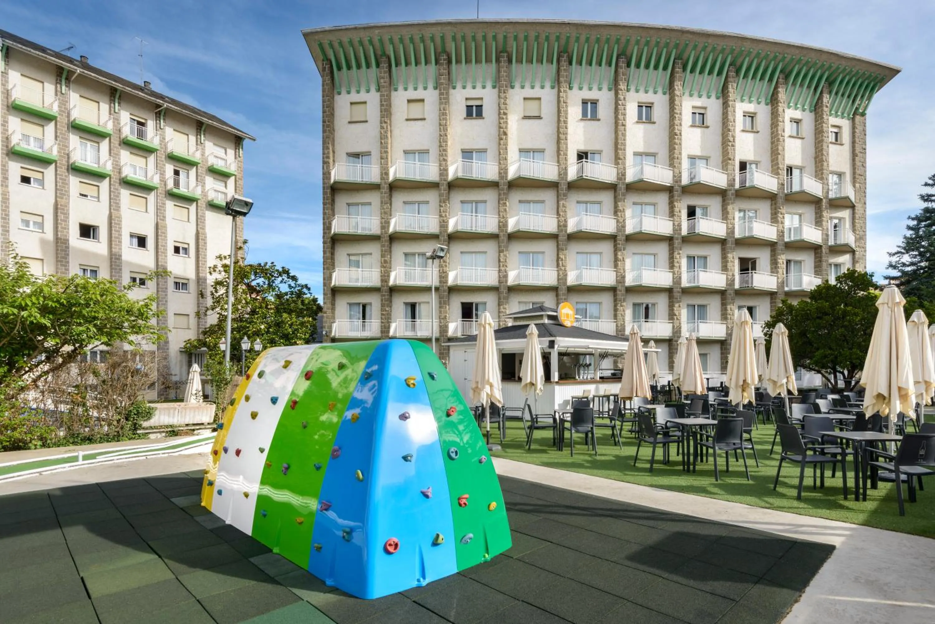 Garden in Gran Hotel de Jaca