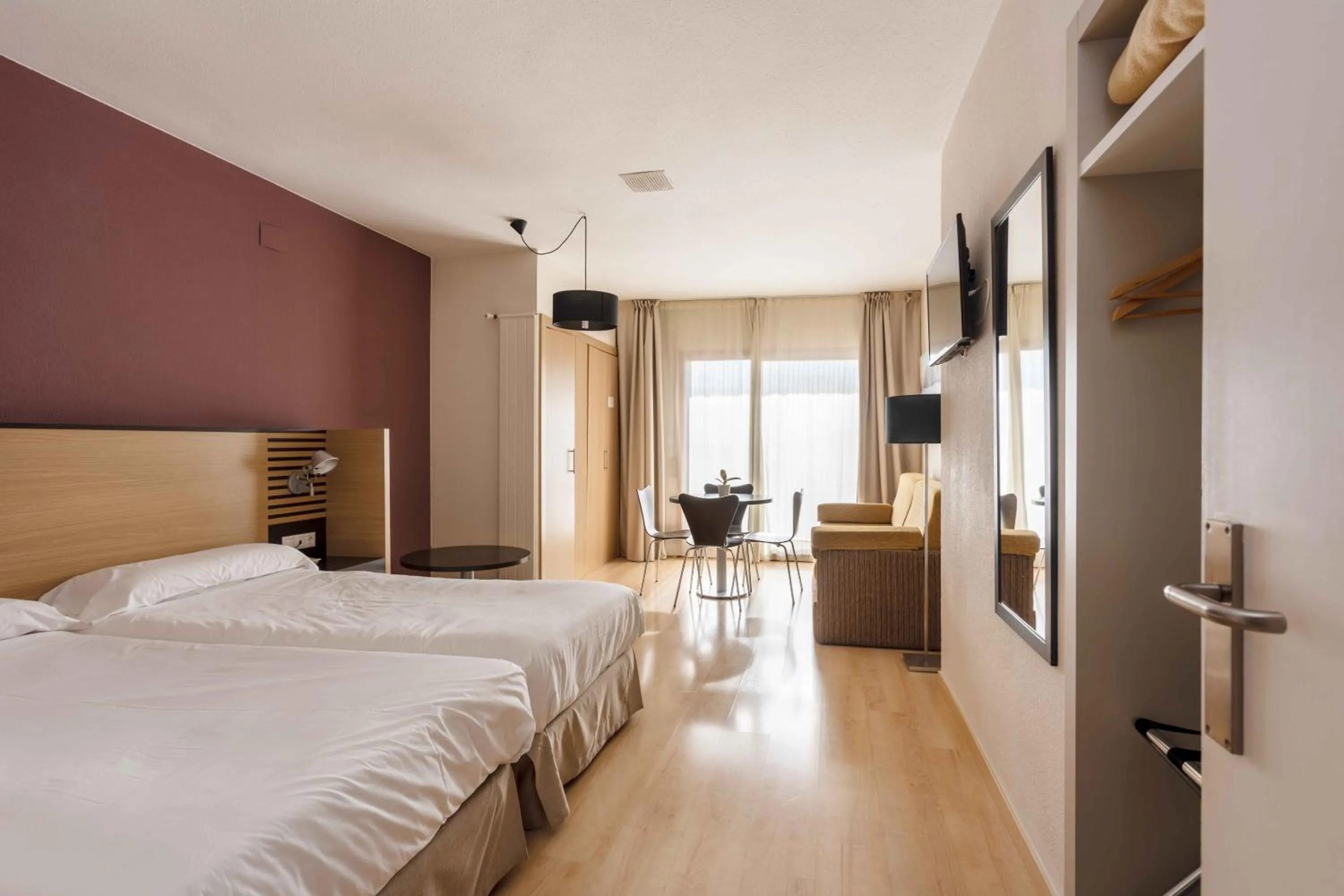 Bed in Oroel Hotel & SPA