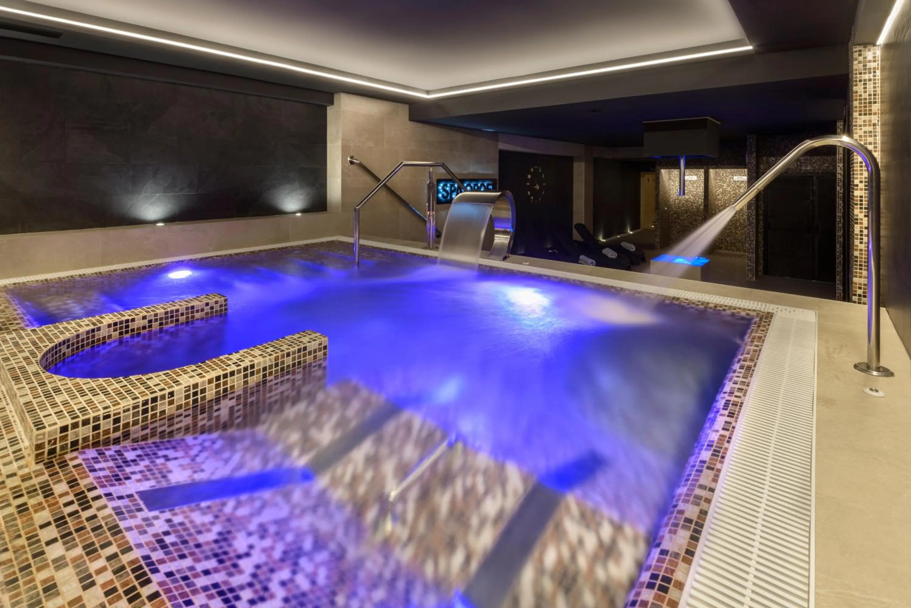 Spa and wellness centre/facilities in Oroel Hotel & SPA