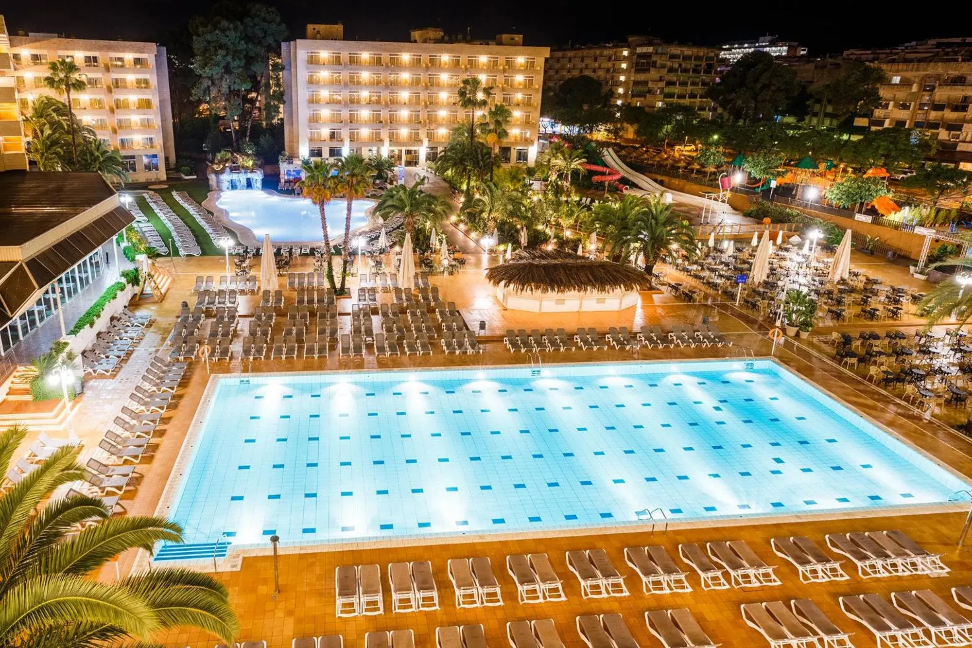 Property building in Hotel Jaime I Property building in Hotel Jaime I