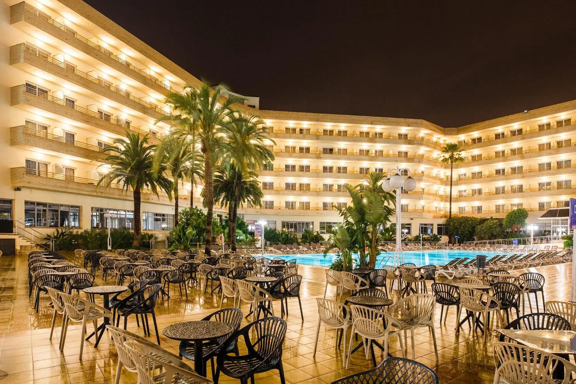 Property building in Hotel Jaime I Property building in Hotel Jaime I