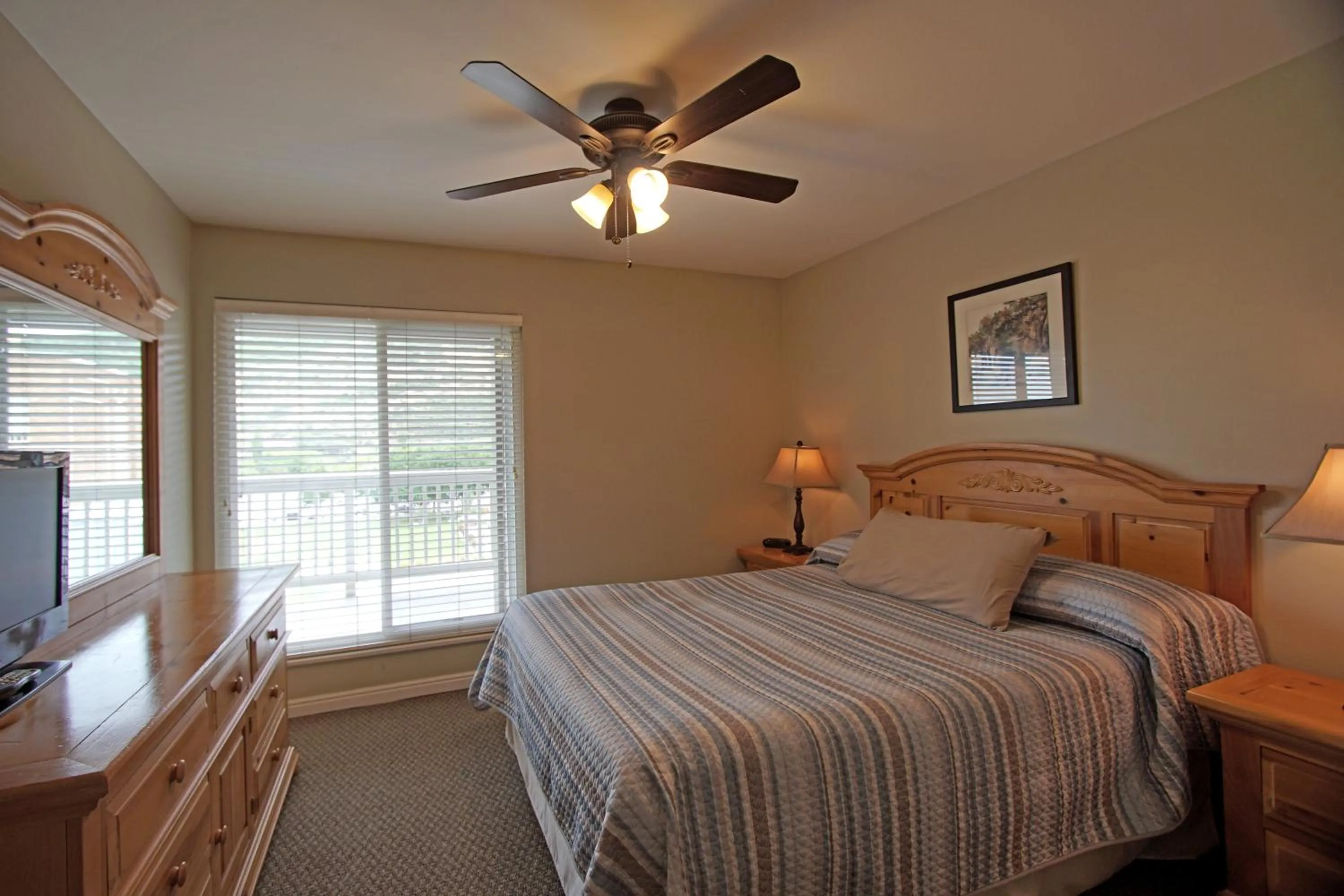 Bedroom, Bed in Skiers Lodge