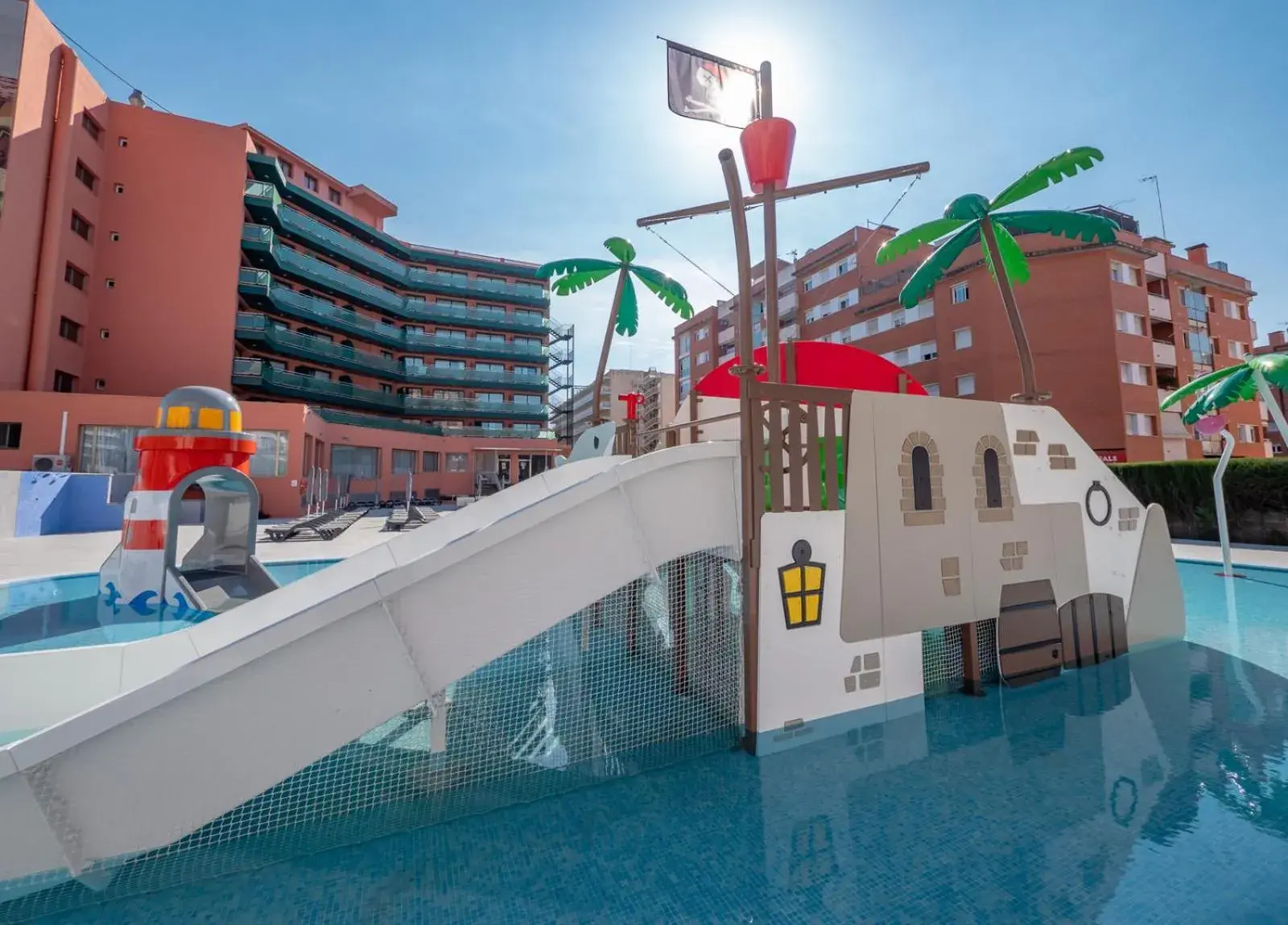 Swimming pool in Fenals Garden Swimming pool in Fenals Garden