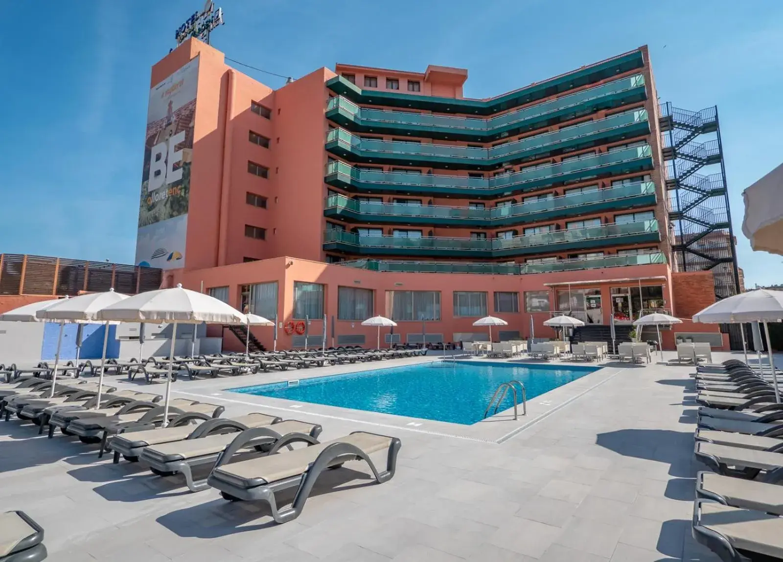 Swimming pool in Fenals Garden Swimming pool in Fenals Garden