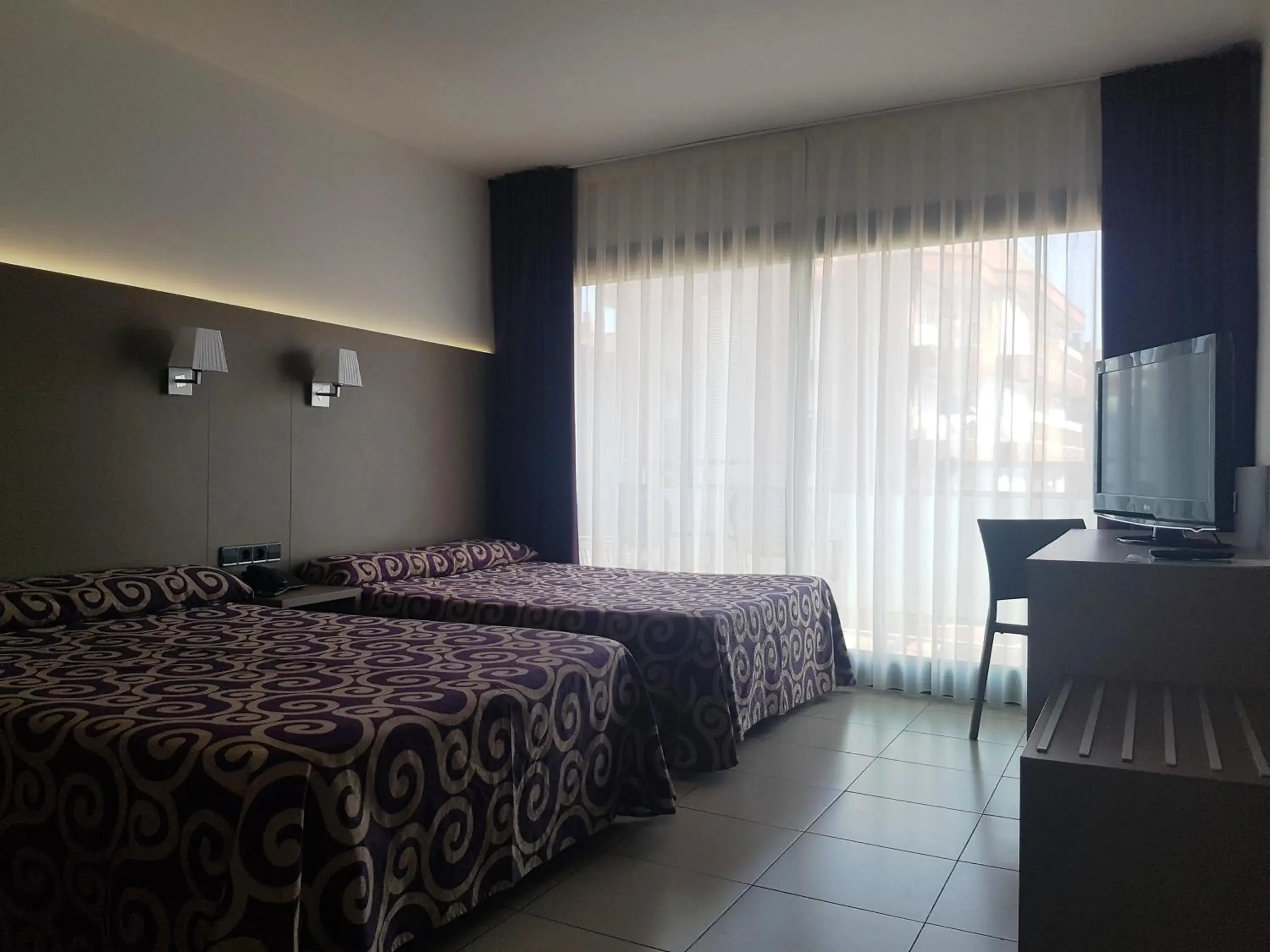 Photo of the whole room in Fenals Garden Photo of the whole room in Fenals Garden