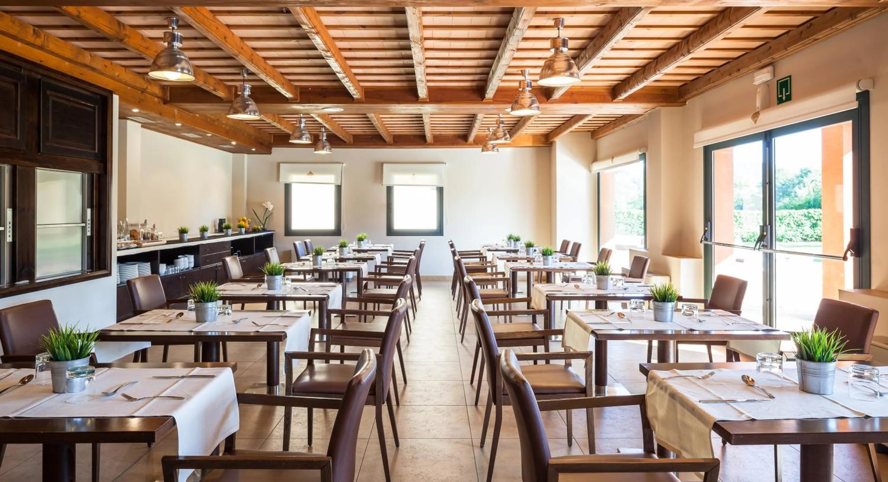 Restaurant/places to eat in Hotel Vall de Bas