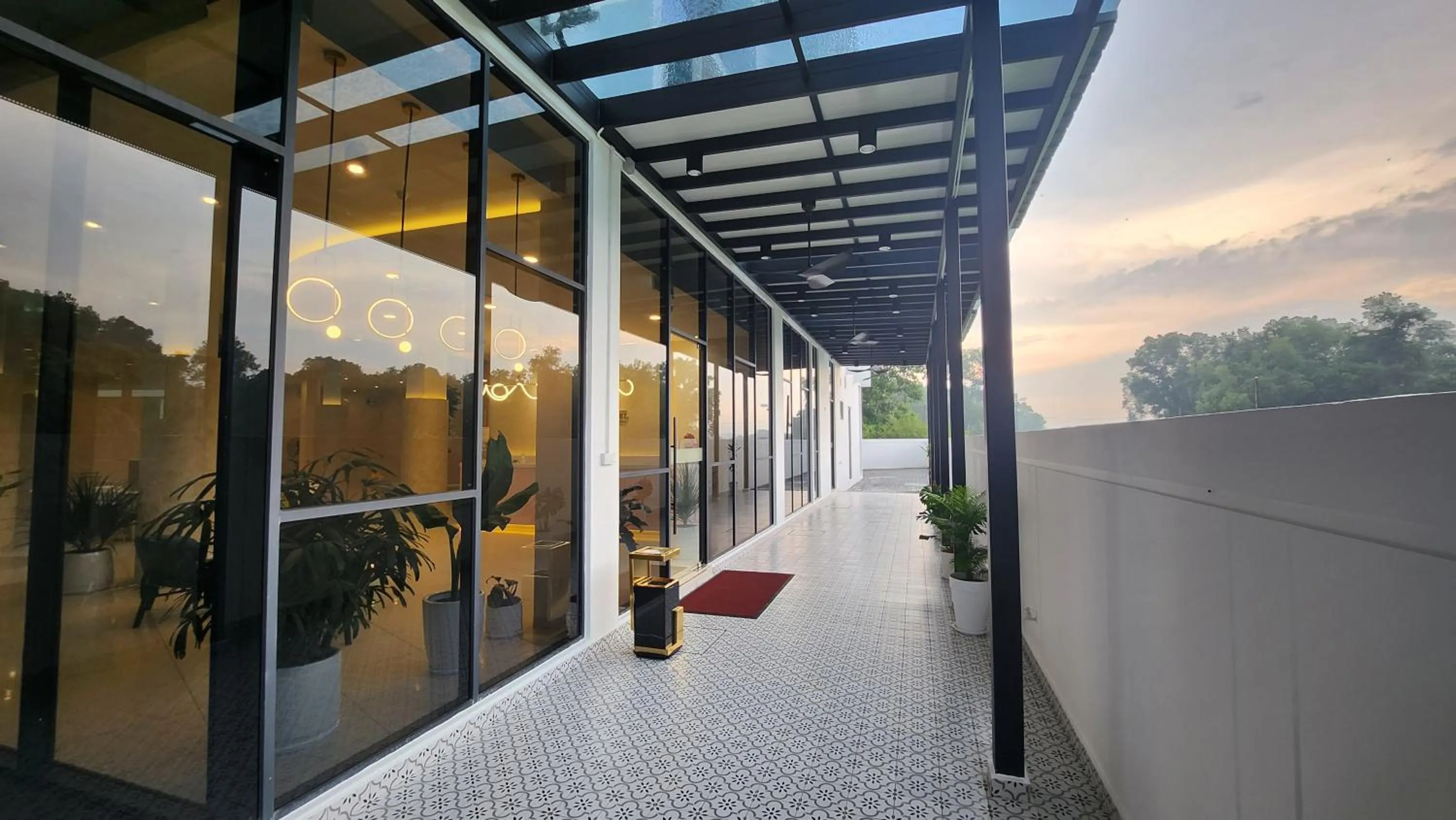 Area and facilities in Wellesley Hotel