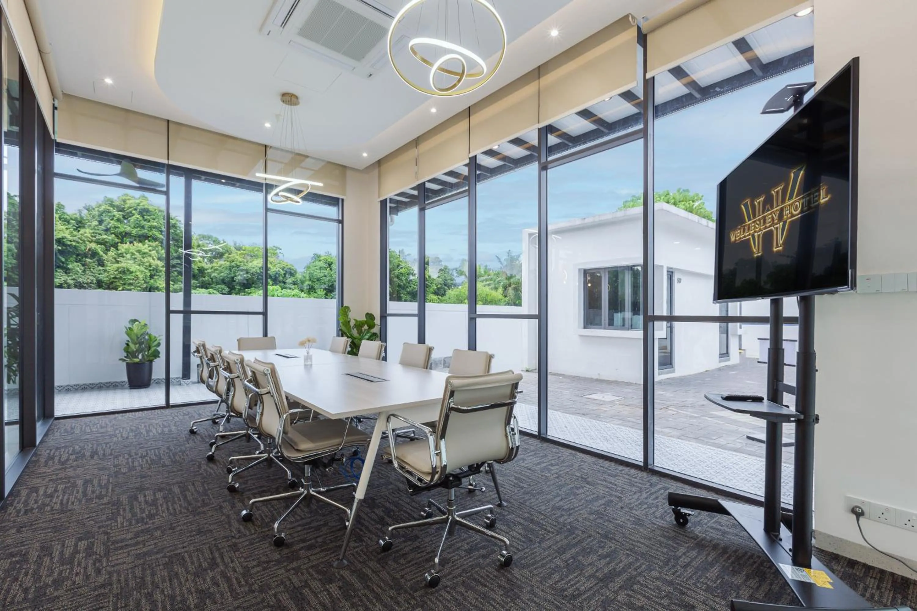 Meeting/conference room in Wellesley Hotel