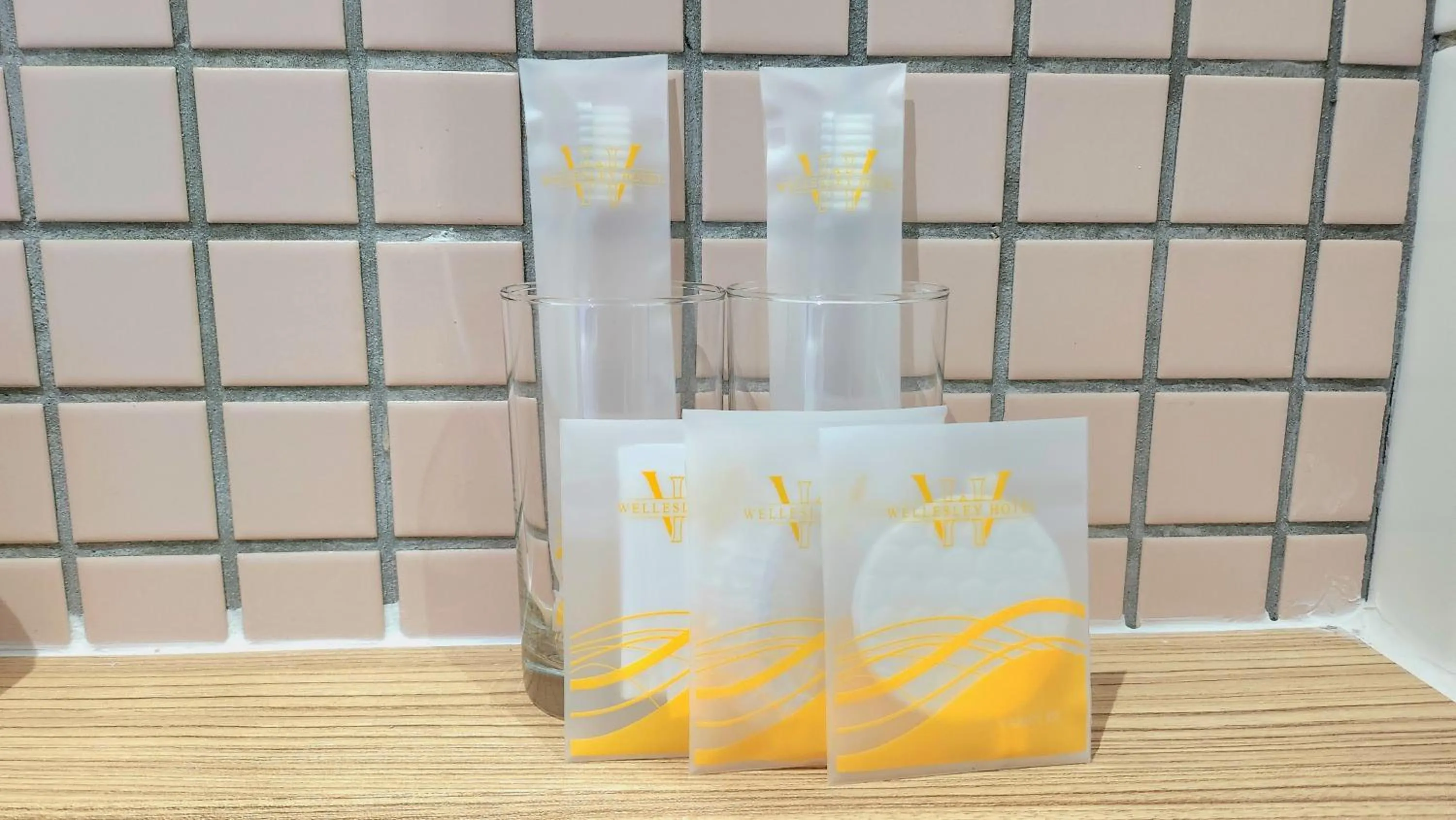 Toilet in Wellesley Hotel