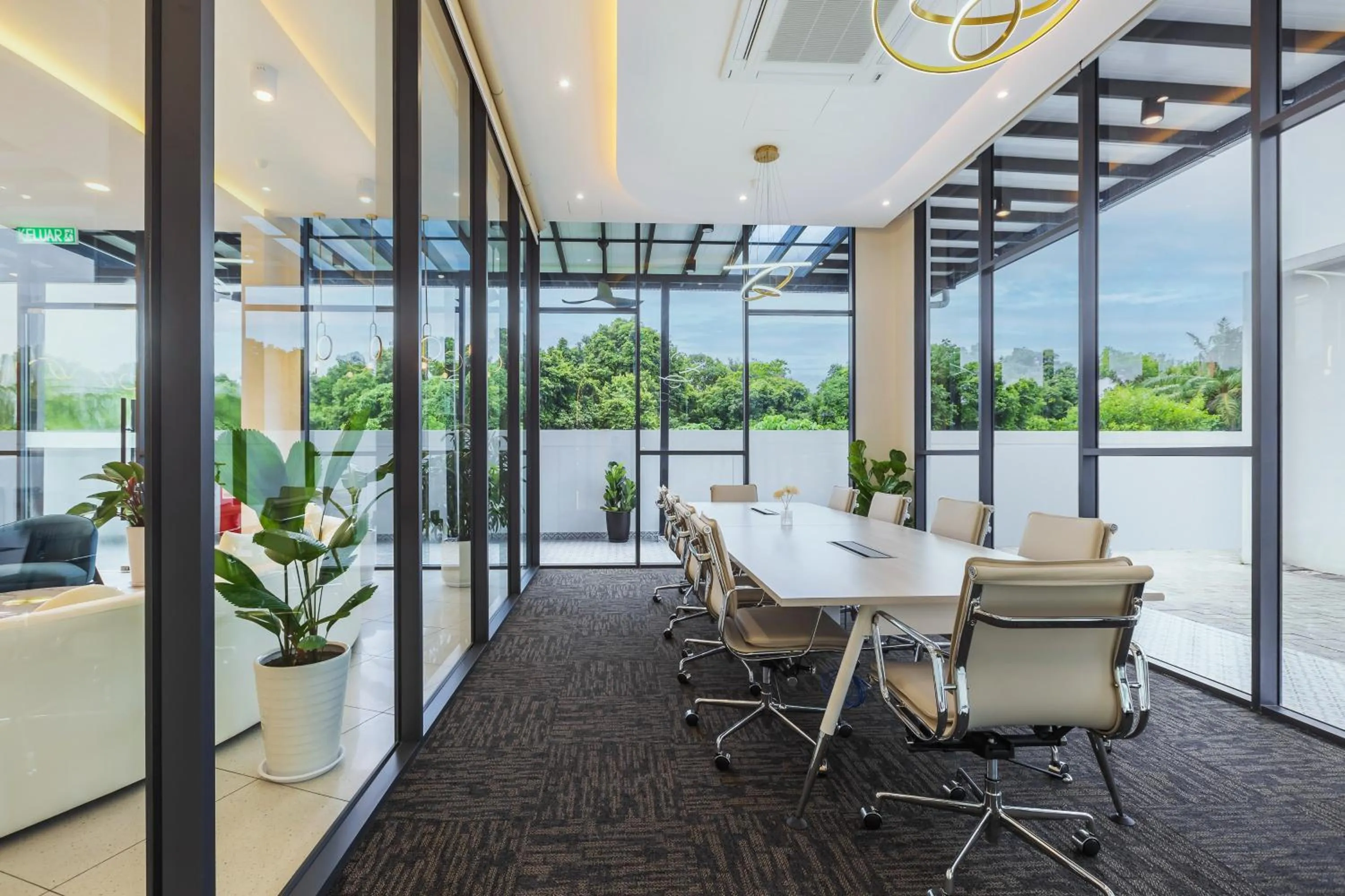 Meeting/conference room in Wellesley Hotel