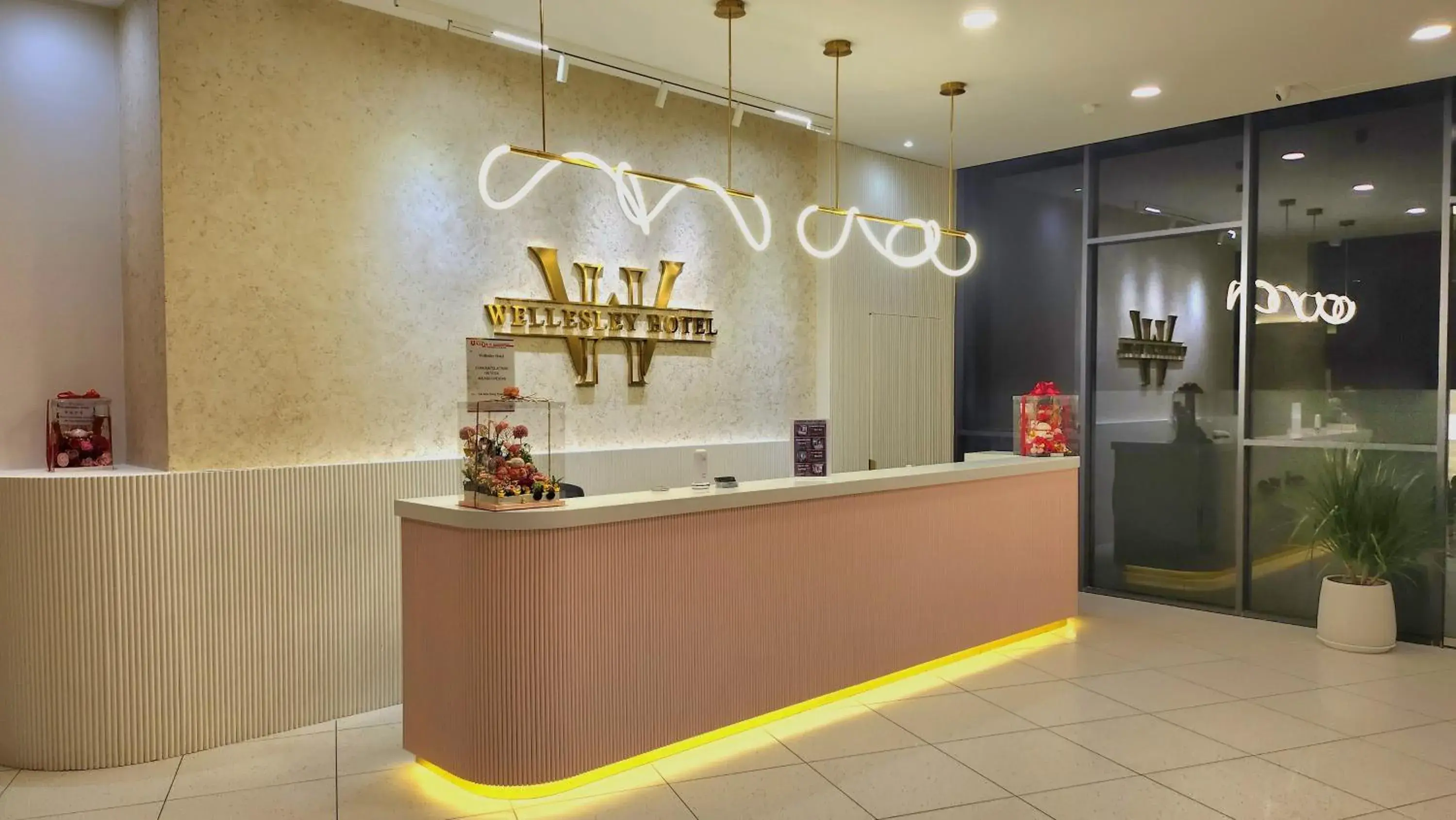 Lobby or reception in Wellesley Hotel Lobby or reception in Wellesley Hotel
