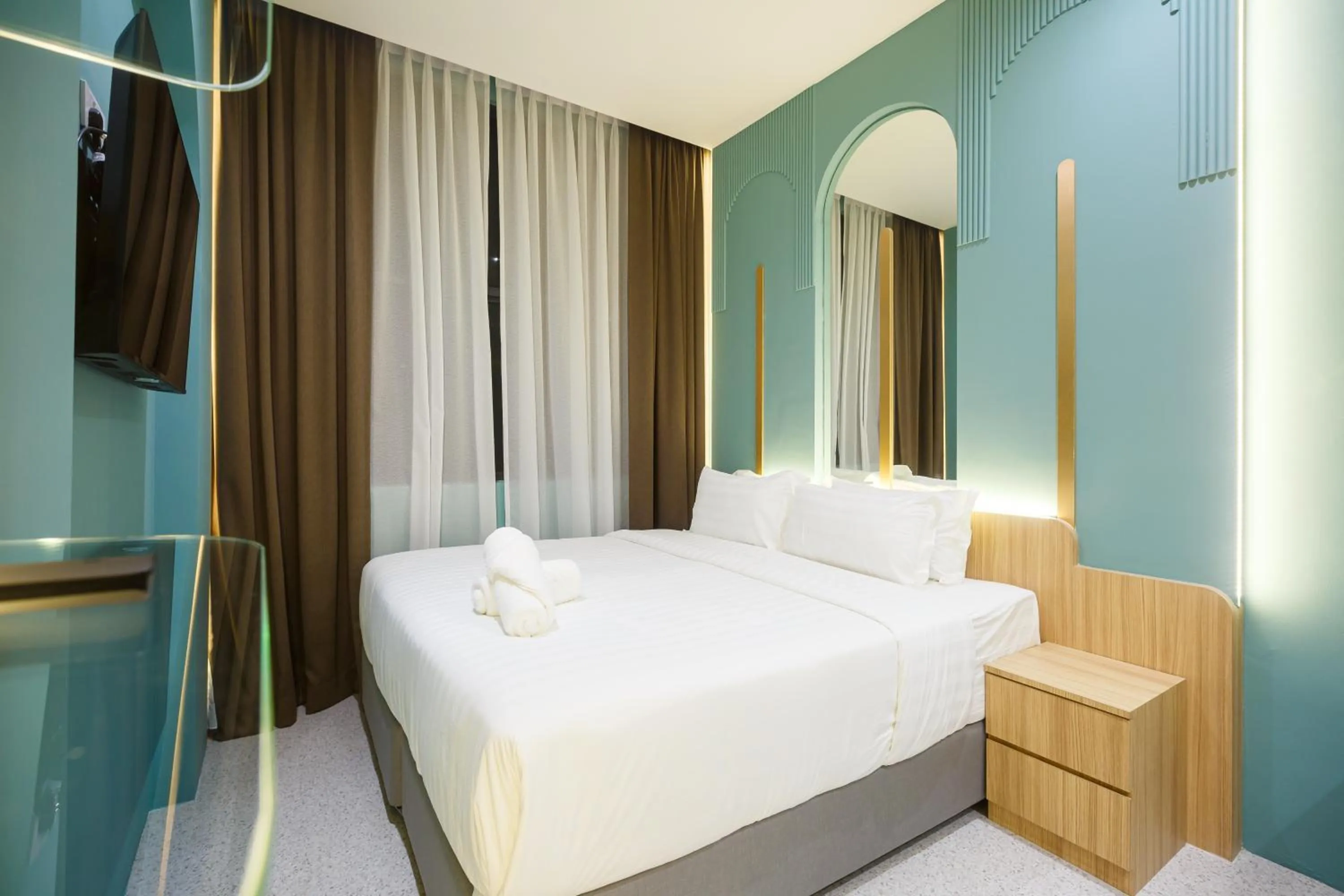 Bed in Wellesley Hotel