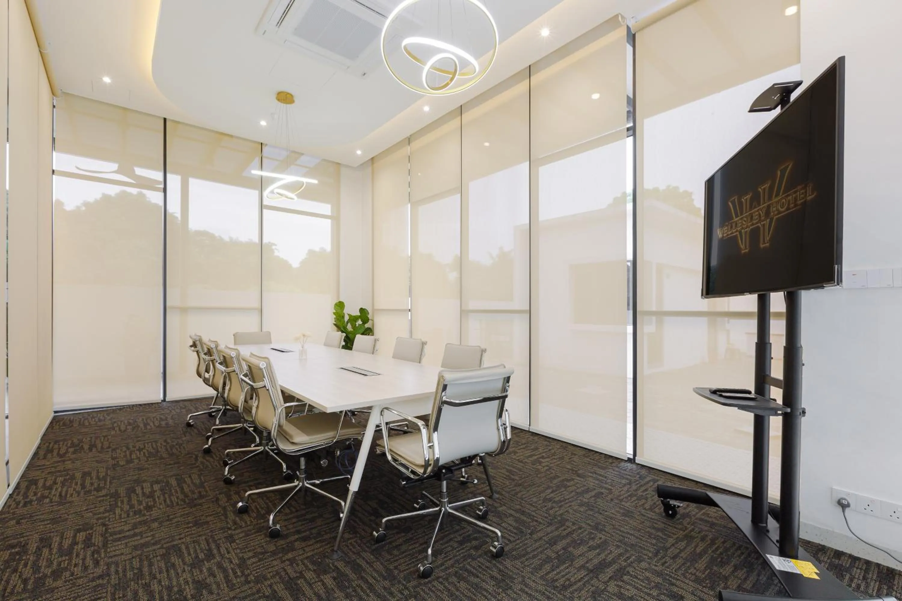 Meeting/conference room in Wellesley Hotel