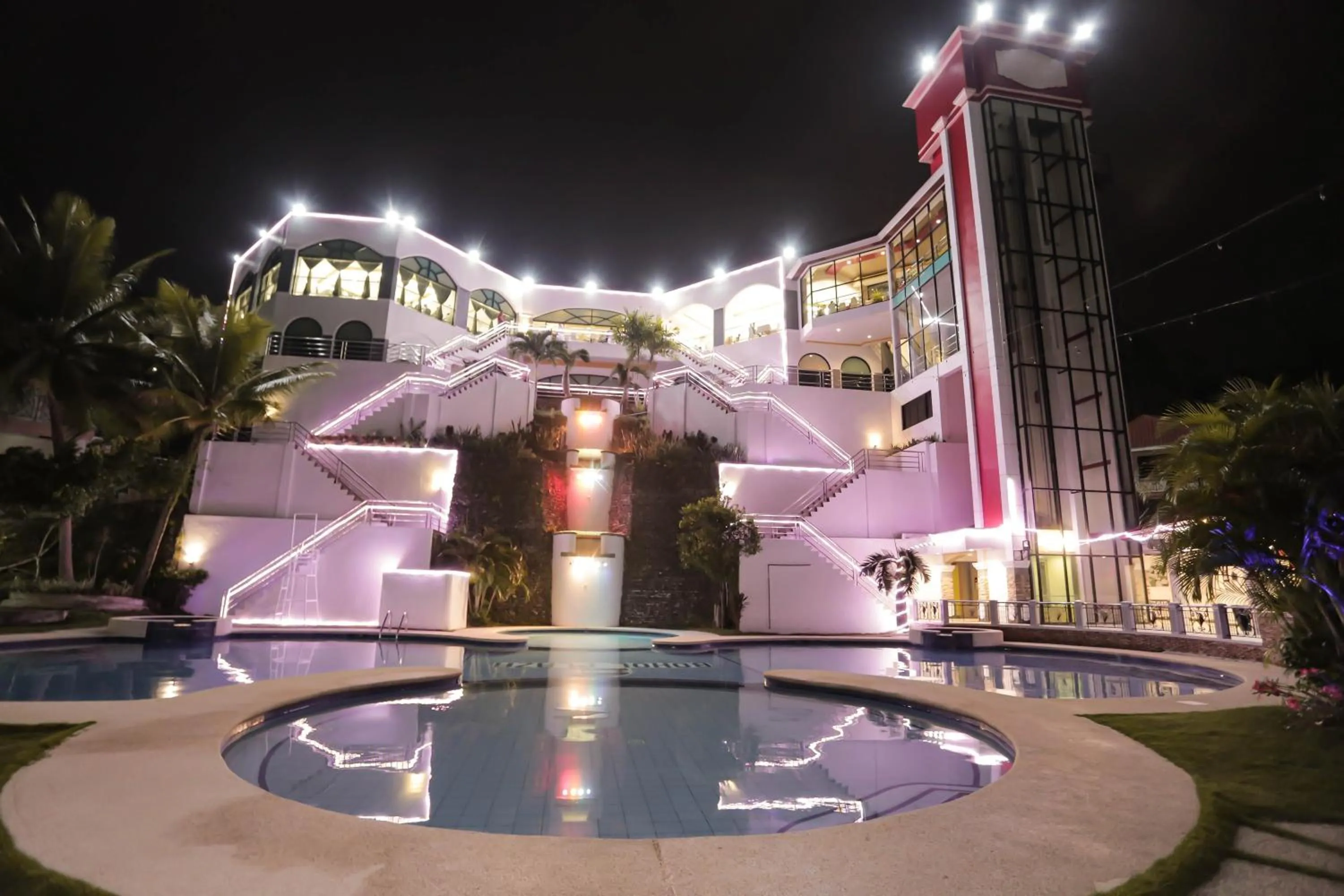 Property building in Bohol Plaza Mountain Resort and Restaurant