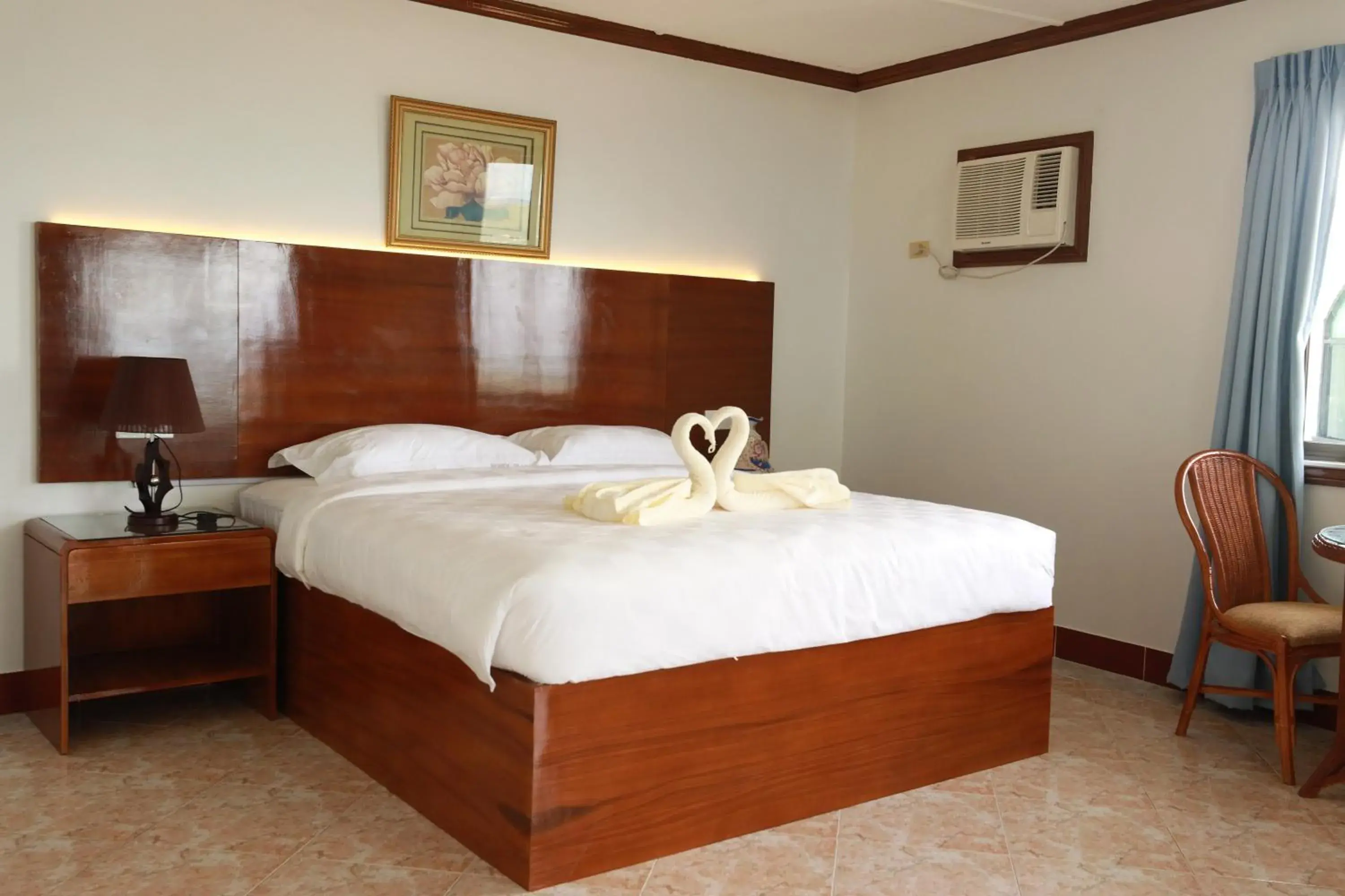 Bed in Bohol Plaza Mountain Resort and Restaurant Bed in Bohol Plaza Mountain Resort and Restaurant