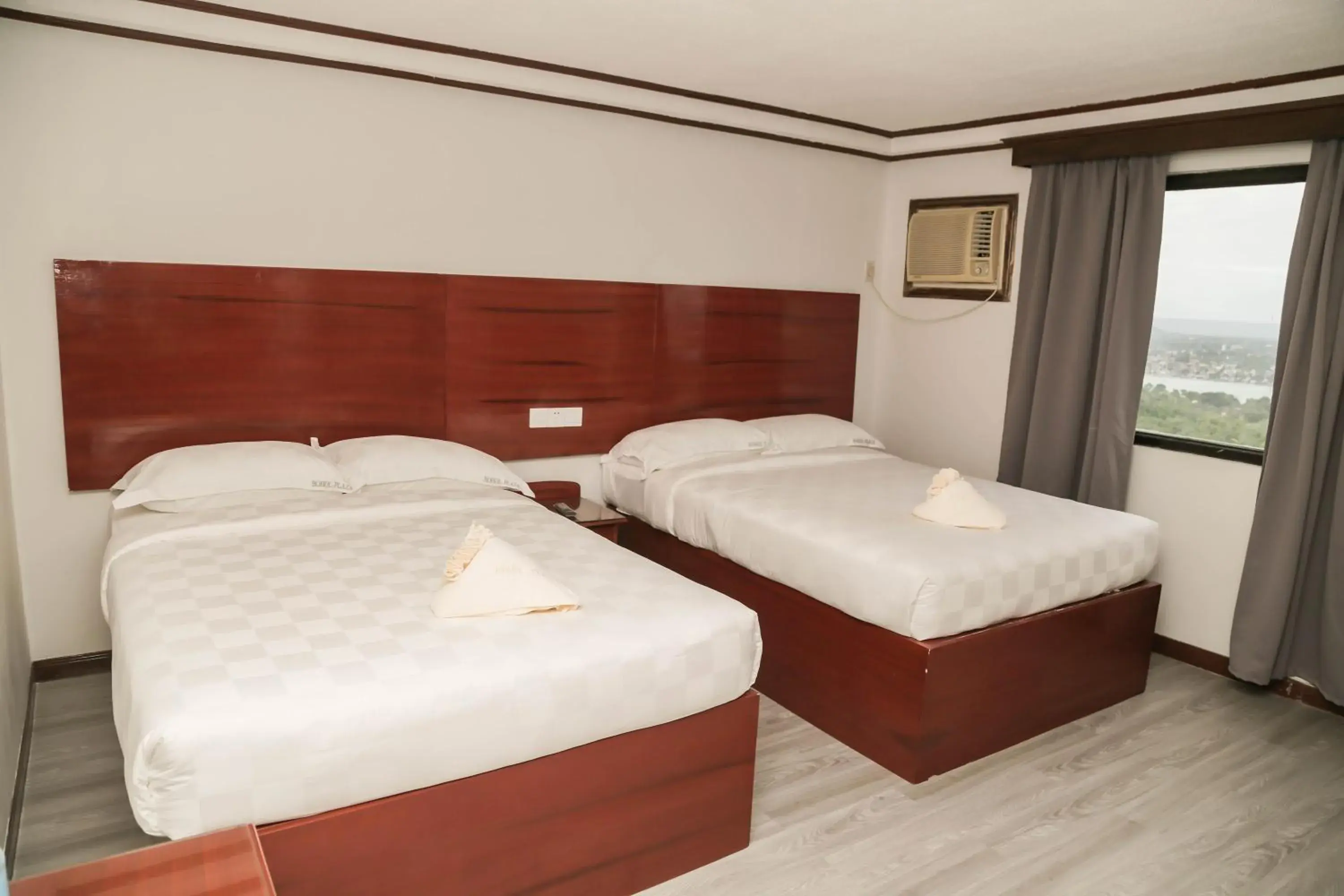 Bed in Bohol Plaza Mountain Resort and Restaurant Bed in Bohol Plaza Mountain Resort and Restaurant