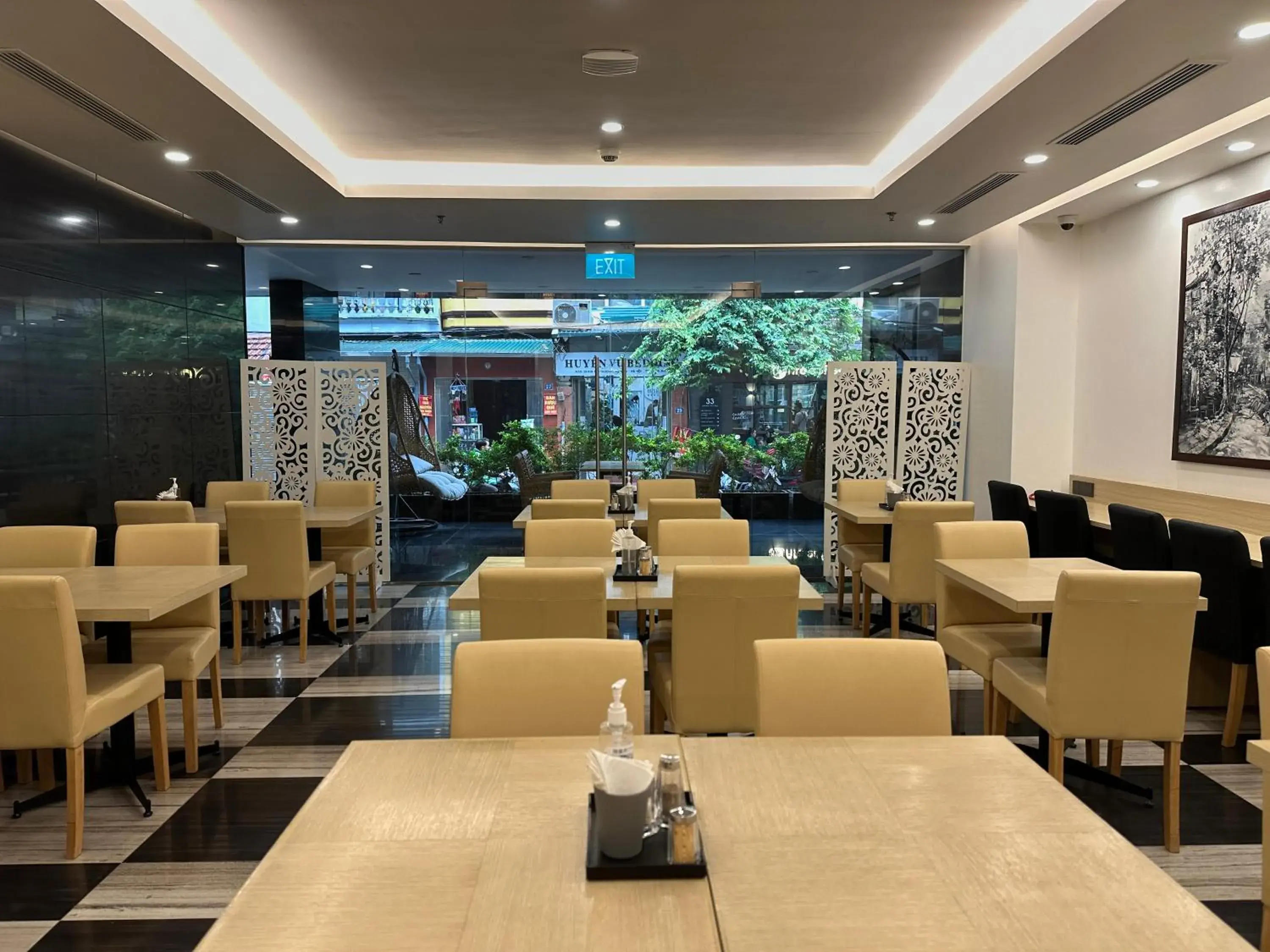 Restaurant/places to eat in Hotel Yah Hanoi & Spa Restaurant/places to eat in Hotel Yah Hanoi & Spa