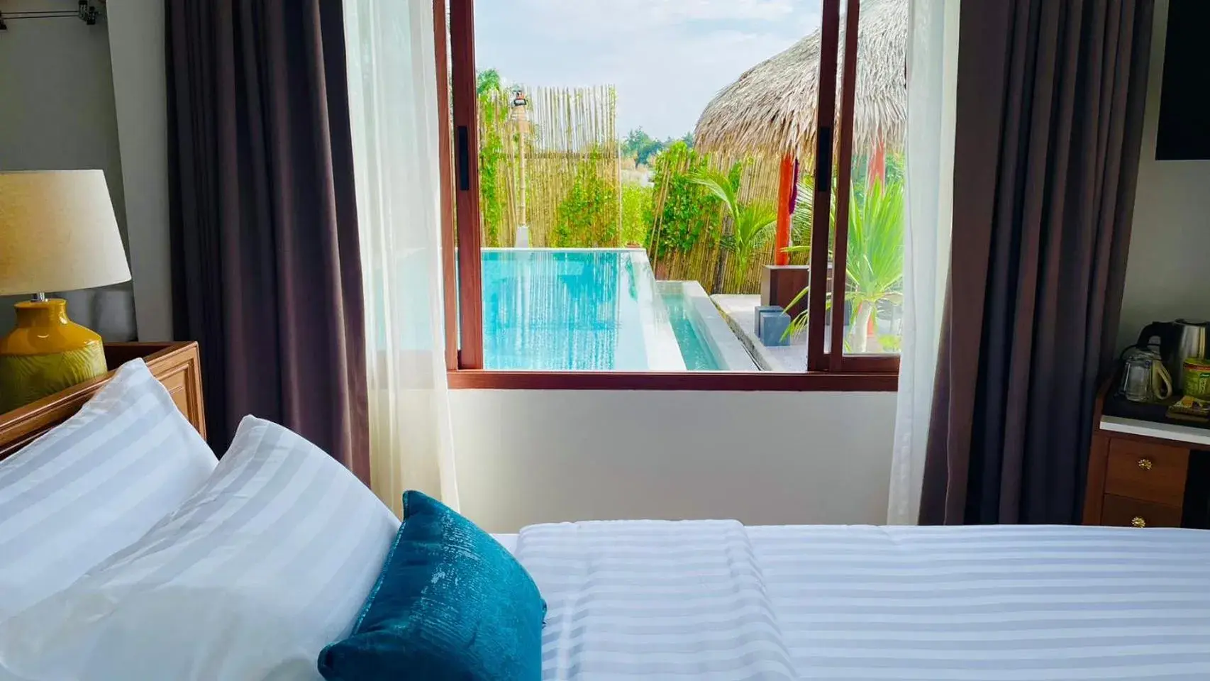 Pool view, Bed in Canal Village Pakpra Phatthalung Pool view, Bed in Canal Village Pakpra Phatthalung