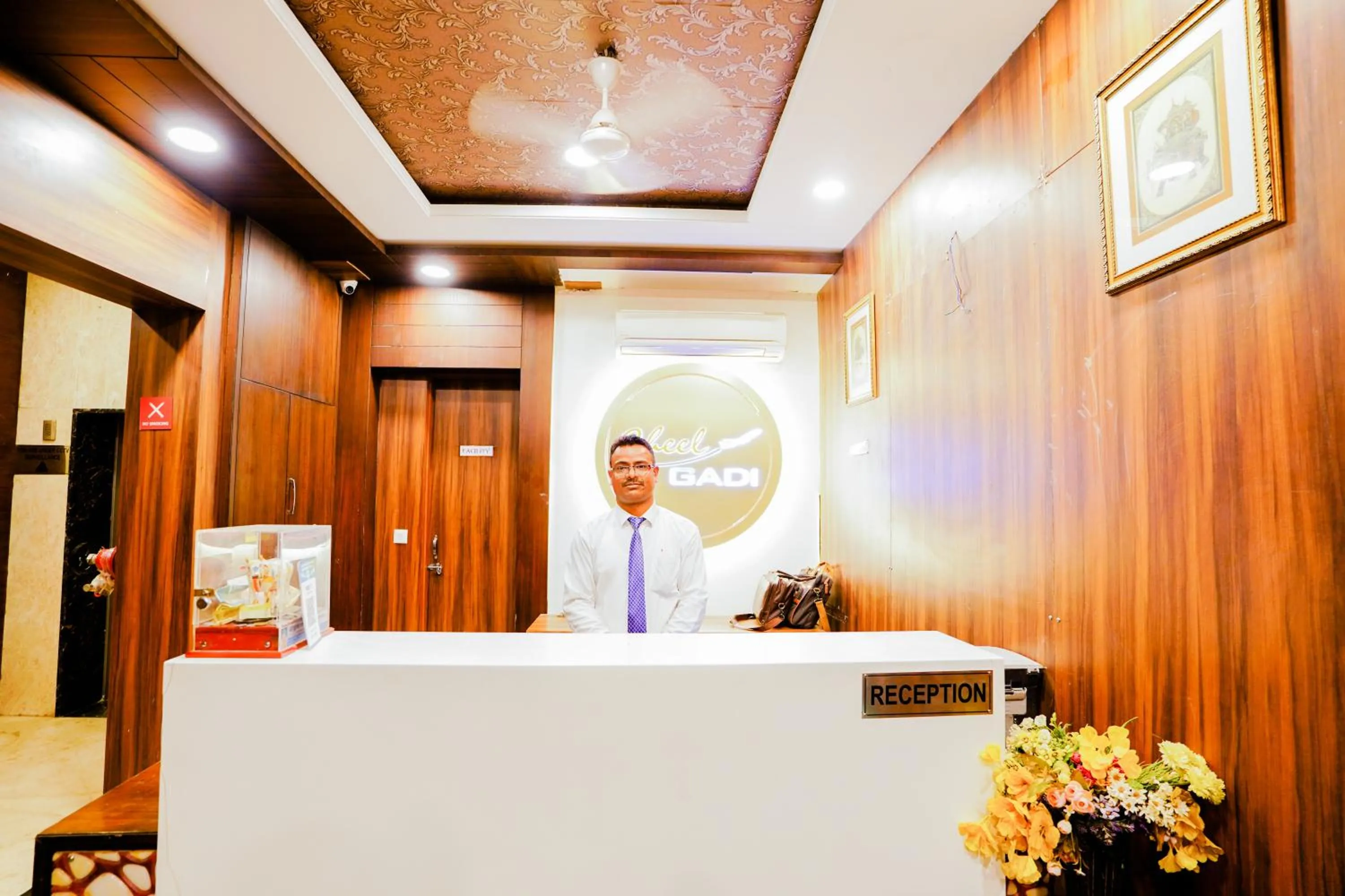 Lobby or reception in Hotel Cheelgadi