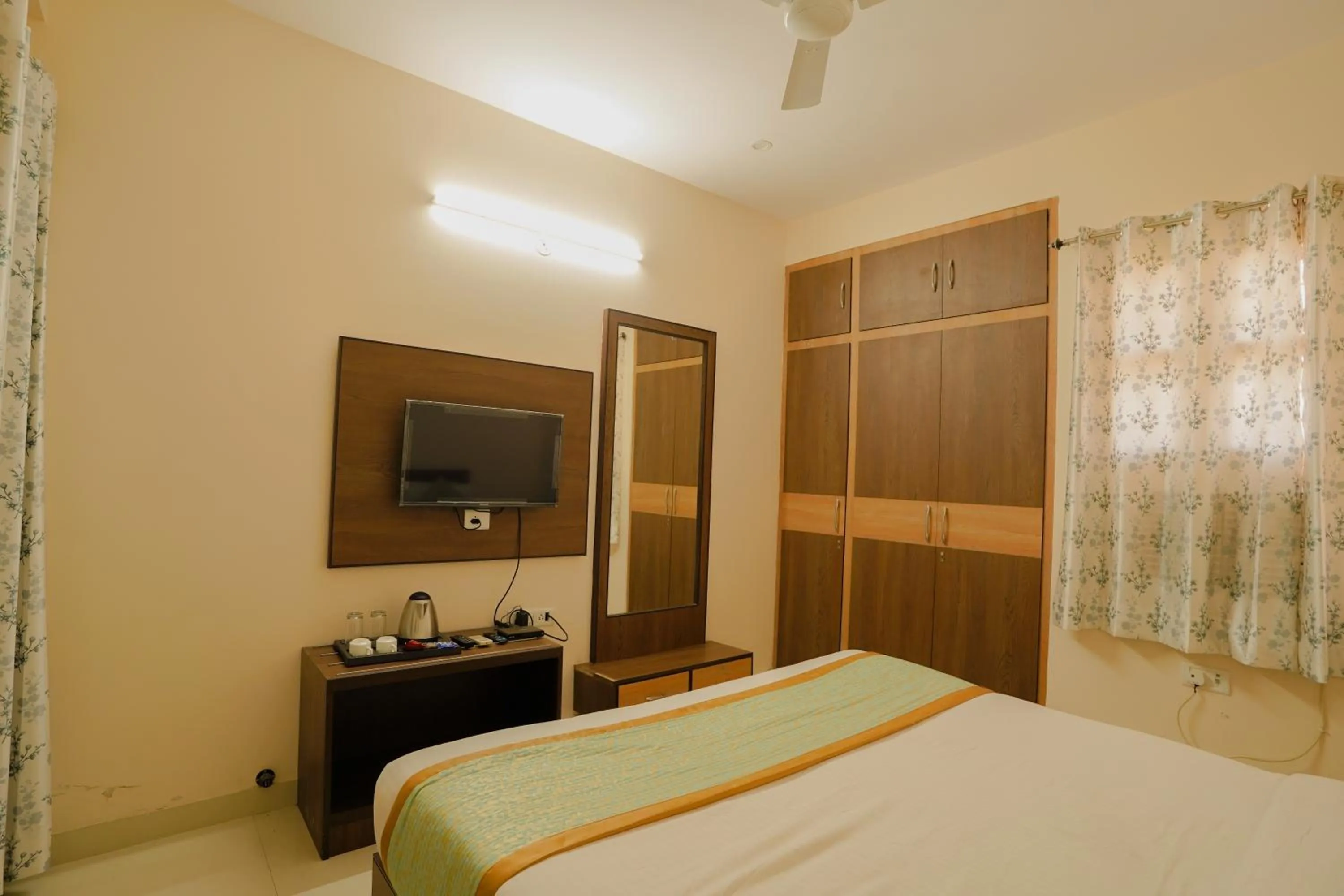 Bed in Hotel Cheelgadi