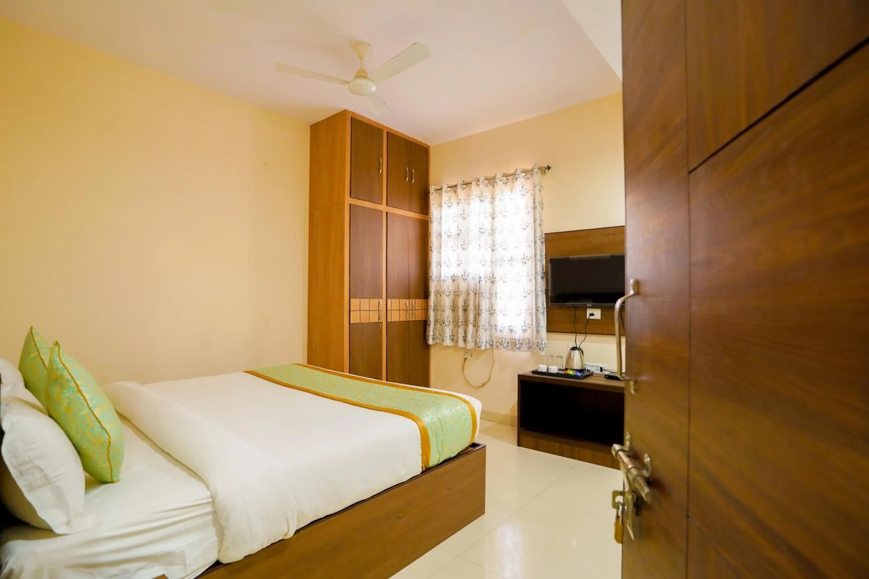 Bed in Hotel Cheelgadi