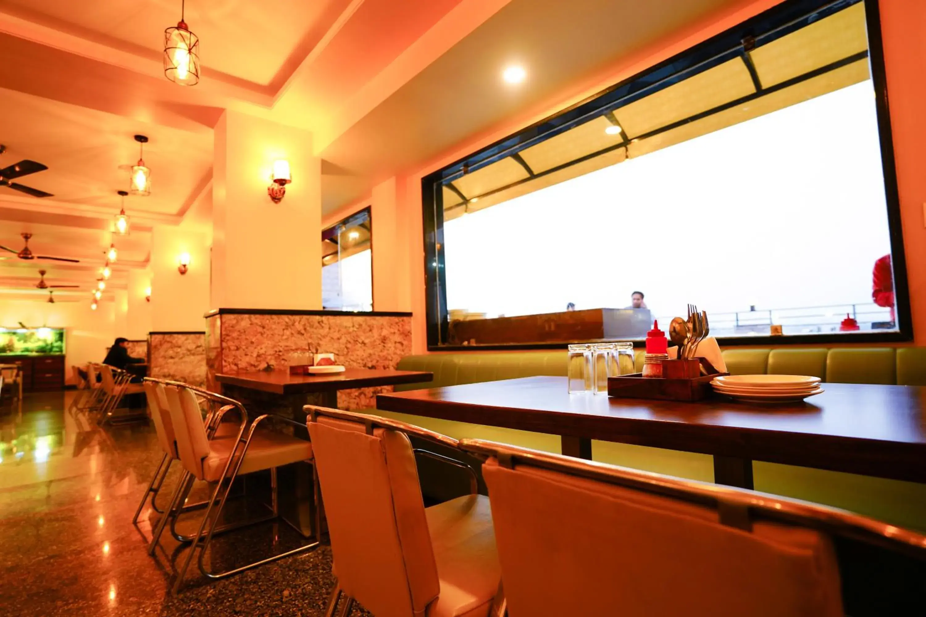 Restaurant/places to eat in Hotel Cheelgadi Restaurant/places to eat in Hotel Cheelgadi