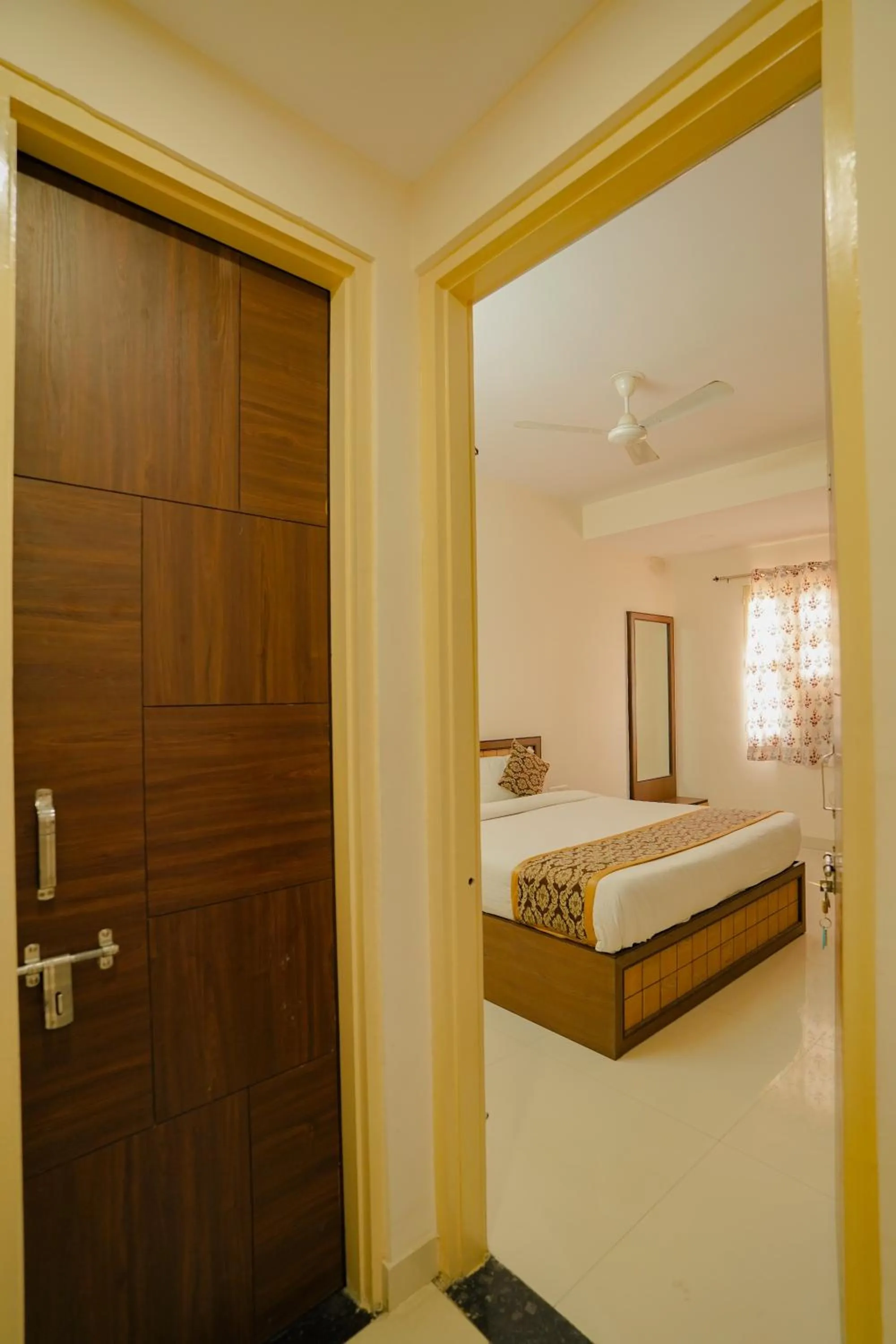 Bed in Hotel Cheelgadi