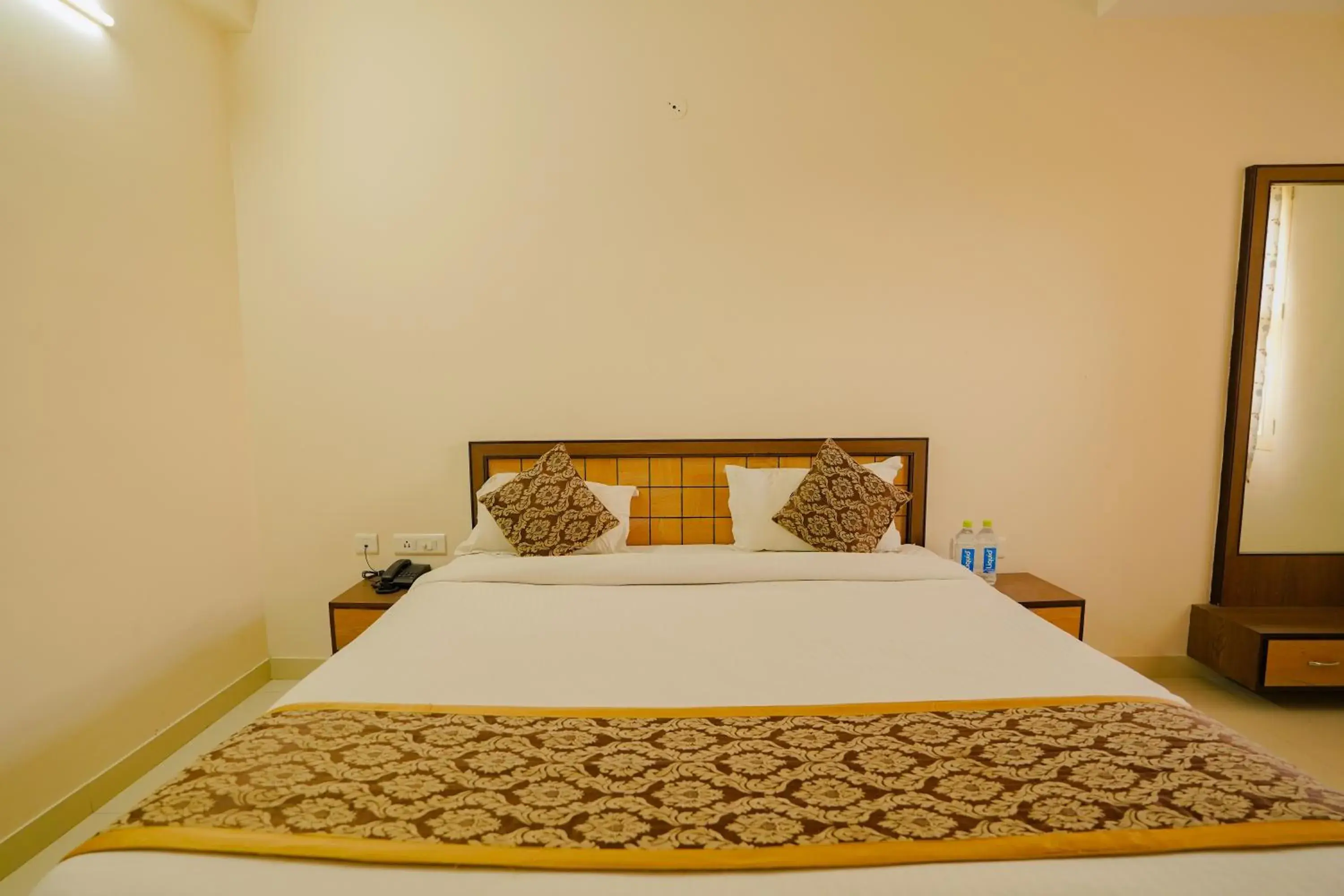 Bed in Hotel Cheelgadi Bed in Hotel Cheelgadi