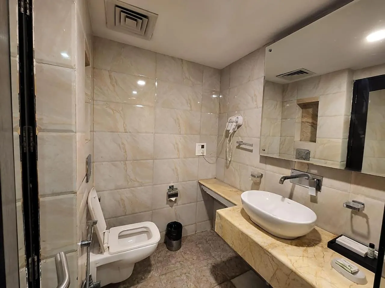 Bathroom in Udman Hotel Haridwar