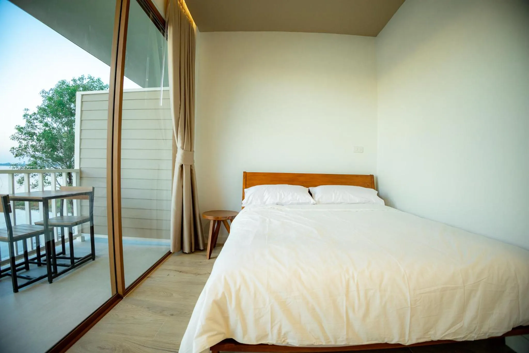 Bedroom, Bed in LAKE HOUSE Naka Cave