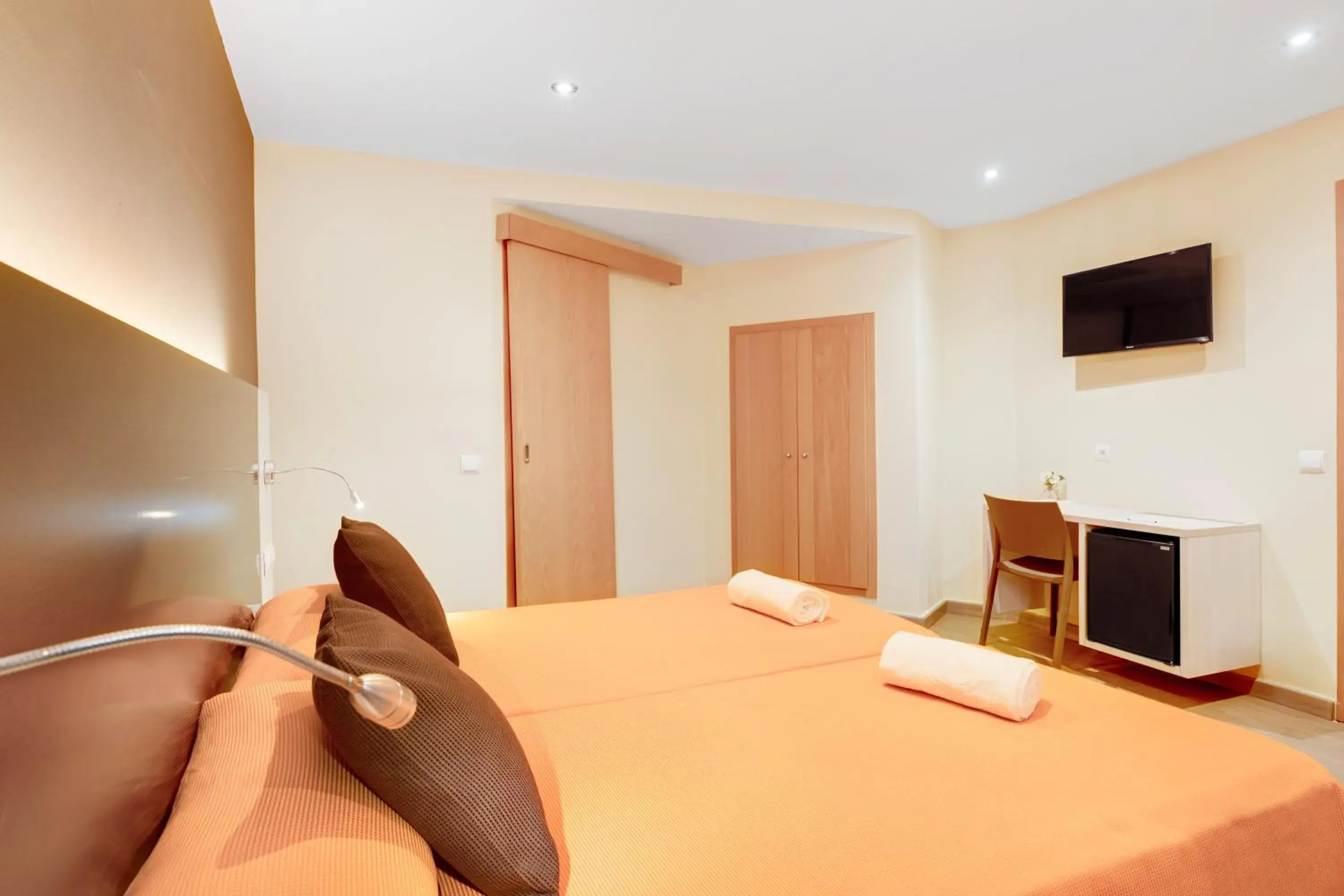 Bedroom, Bed in Abelux Bedroom, Bed in Abelux