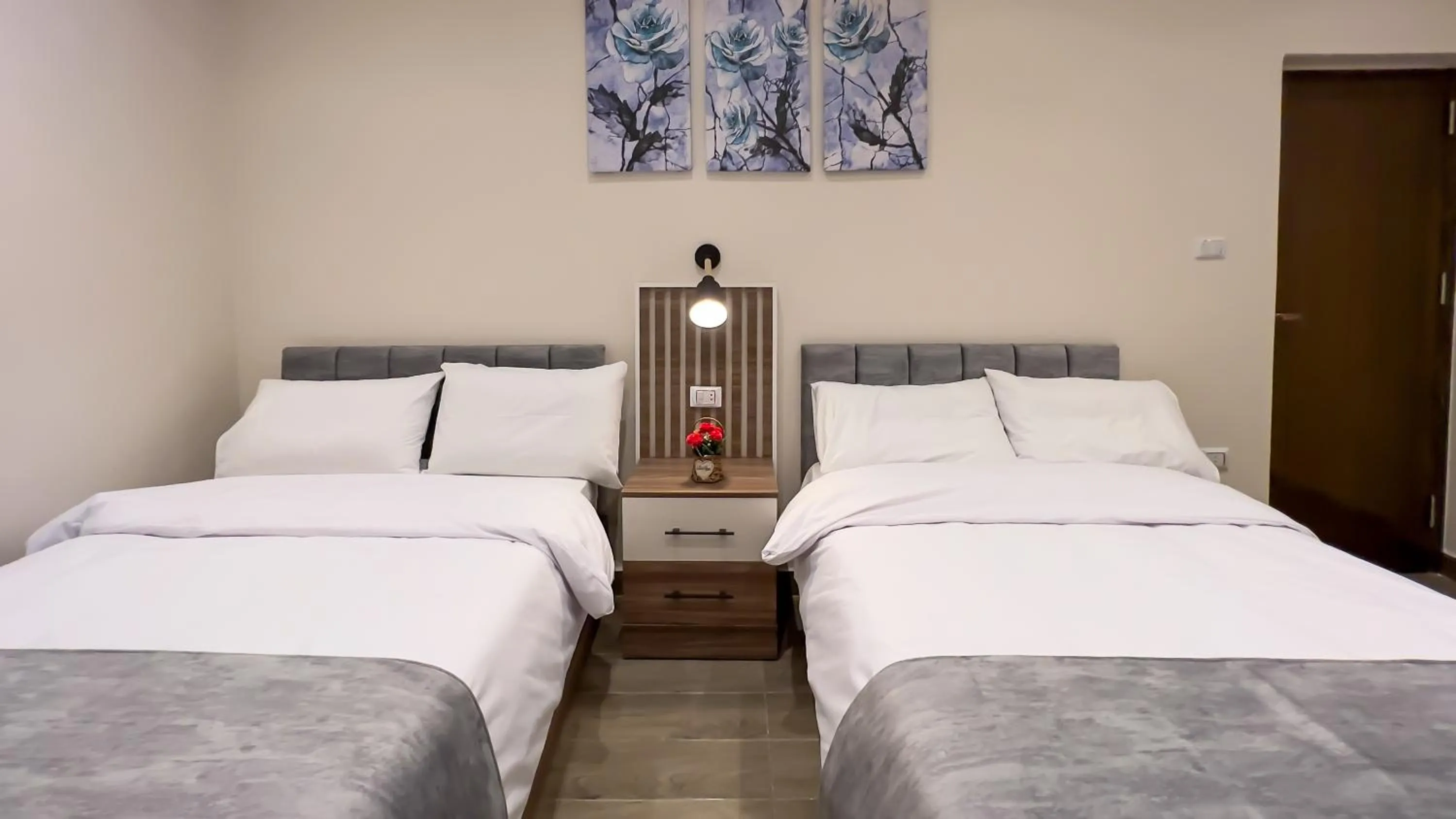 Bedroom, Bed in STEPS IN Pyramids View