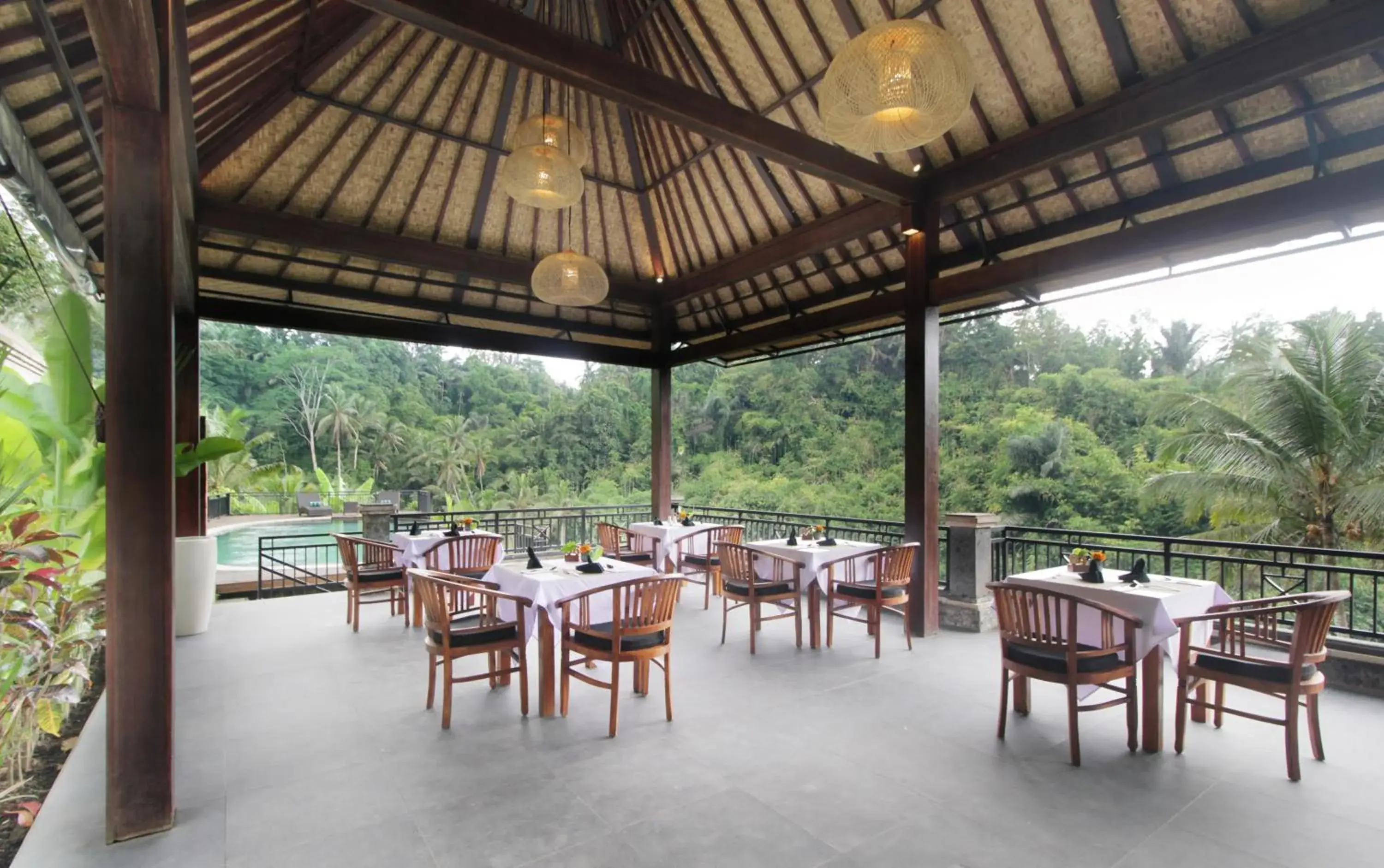 Restaurant/places to eat in The Tirta Sari Villas Restaurant/places to eat in The Tirta Sari Villas