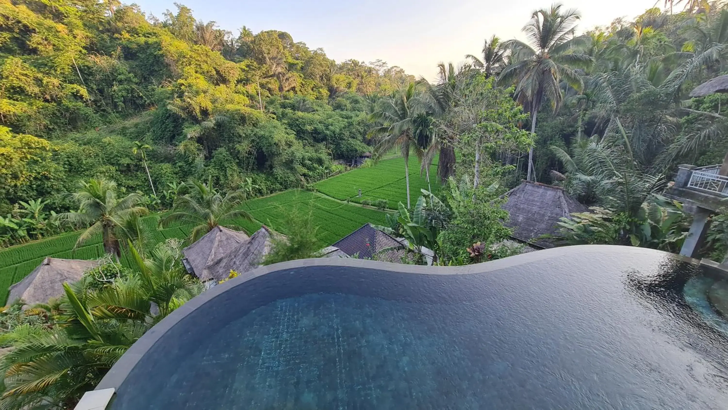 Property building in Tirta Sari Property building in Tirta Sari