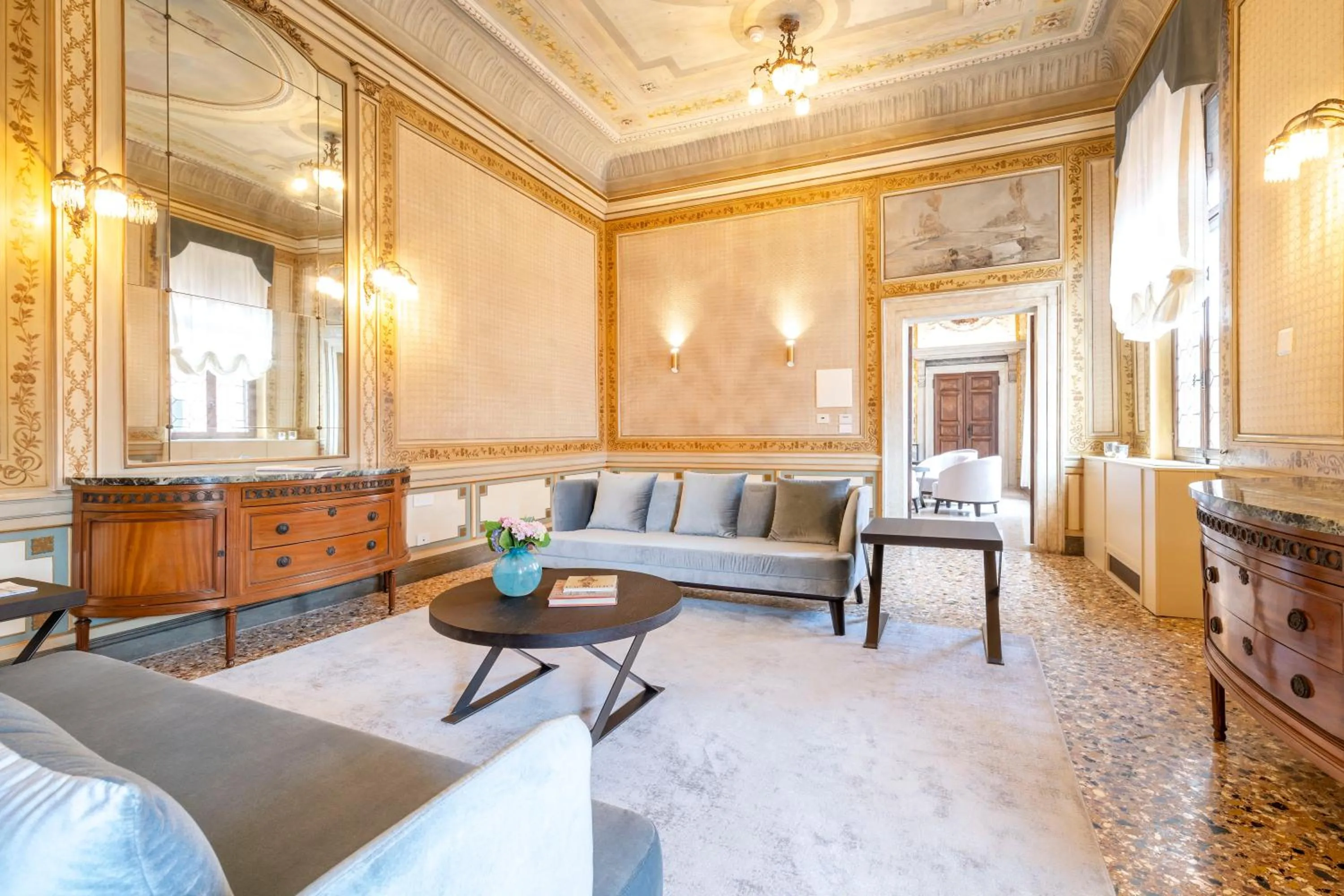 Living room, Bed in Palazzo Keller